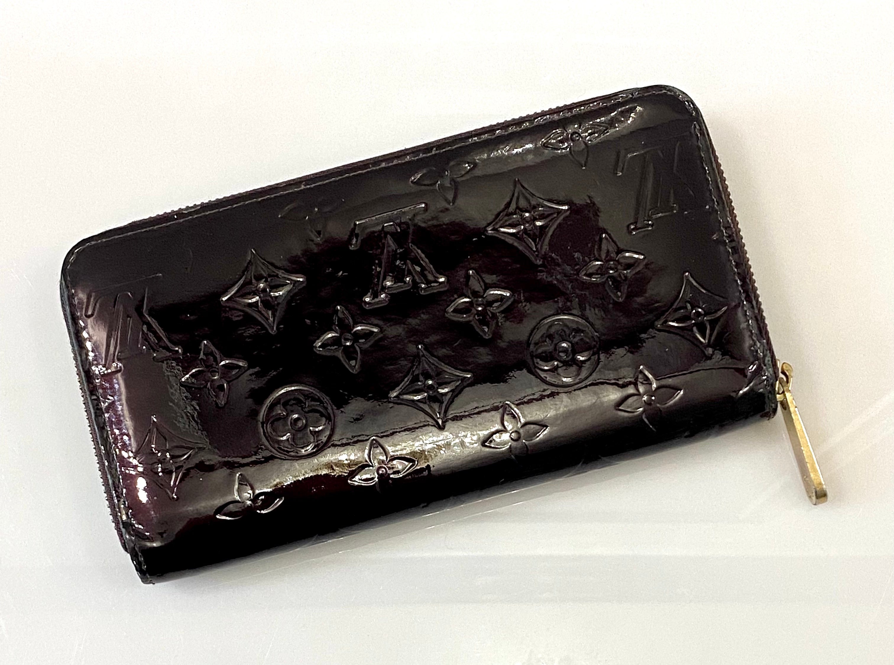 LOUIS VUITTON MONOGRAM VERNIS ZIPPY WALLET AMARANTE