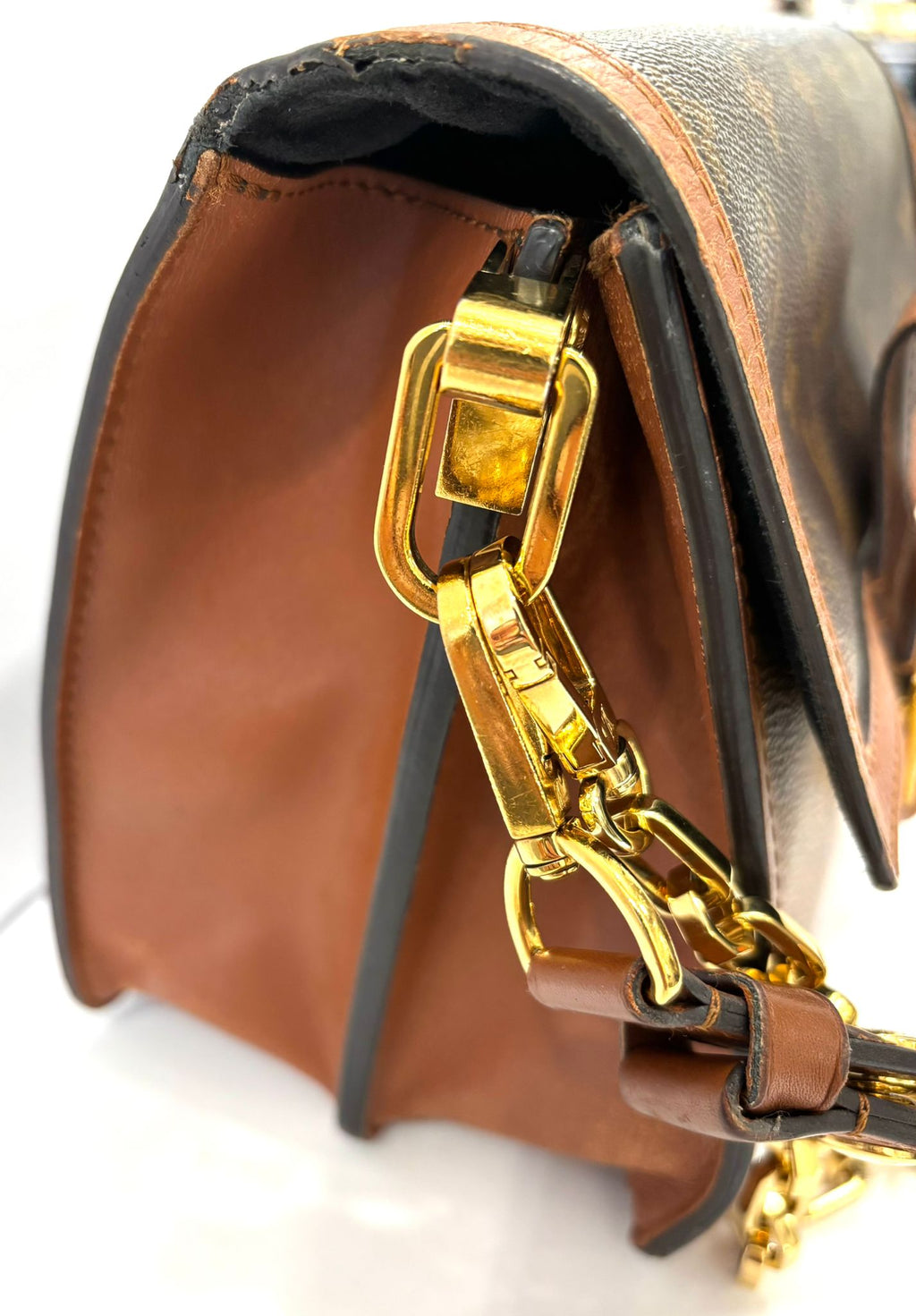 LOUIS VUITTON REVERSE MONOGRAM DAUPHINE MM CROSSBODY