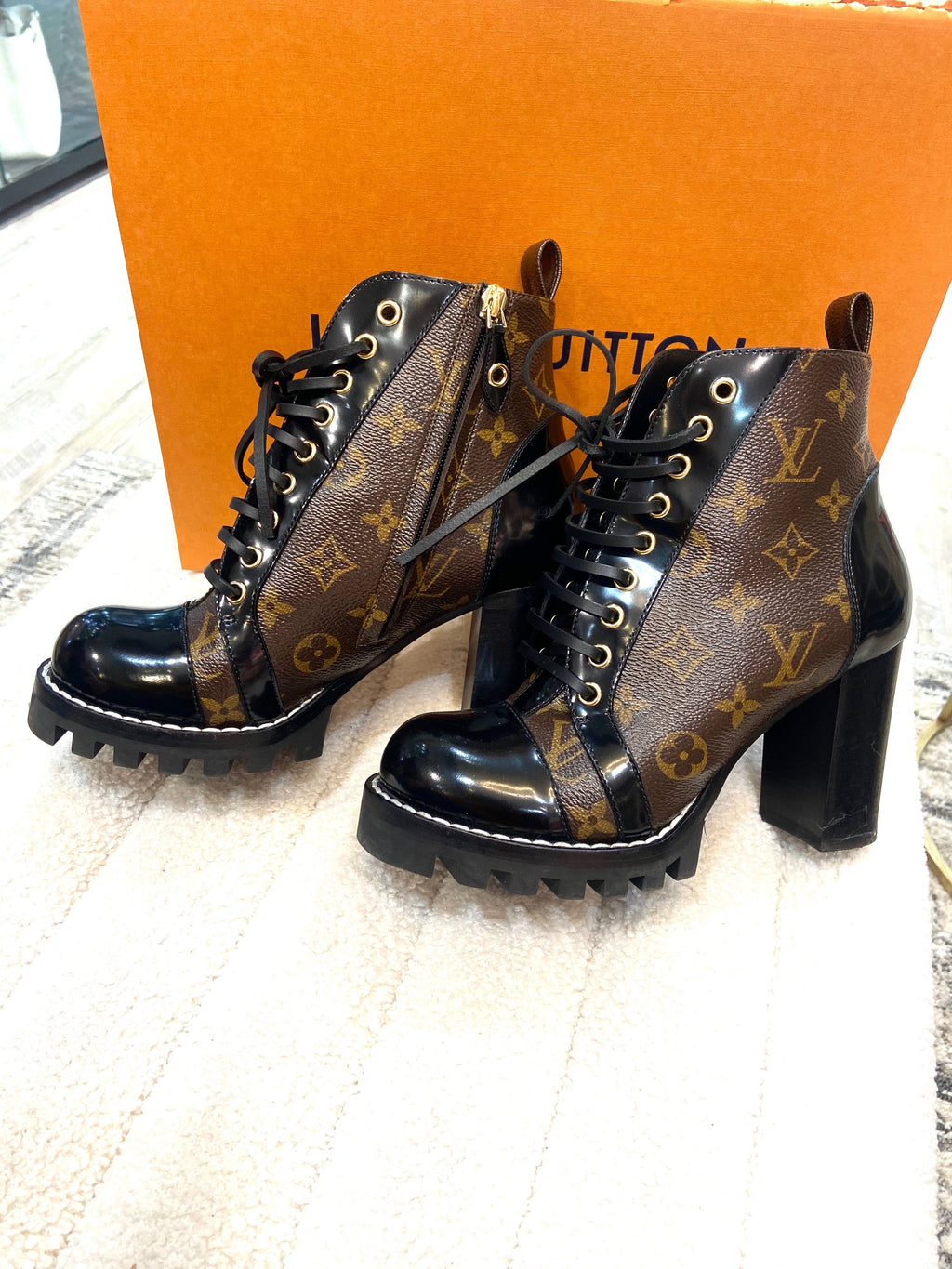 LOUIS VUITTON STAR TRAIL ANKLE BOOT