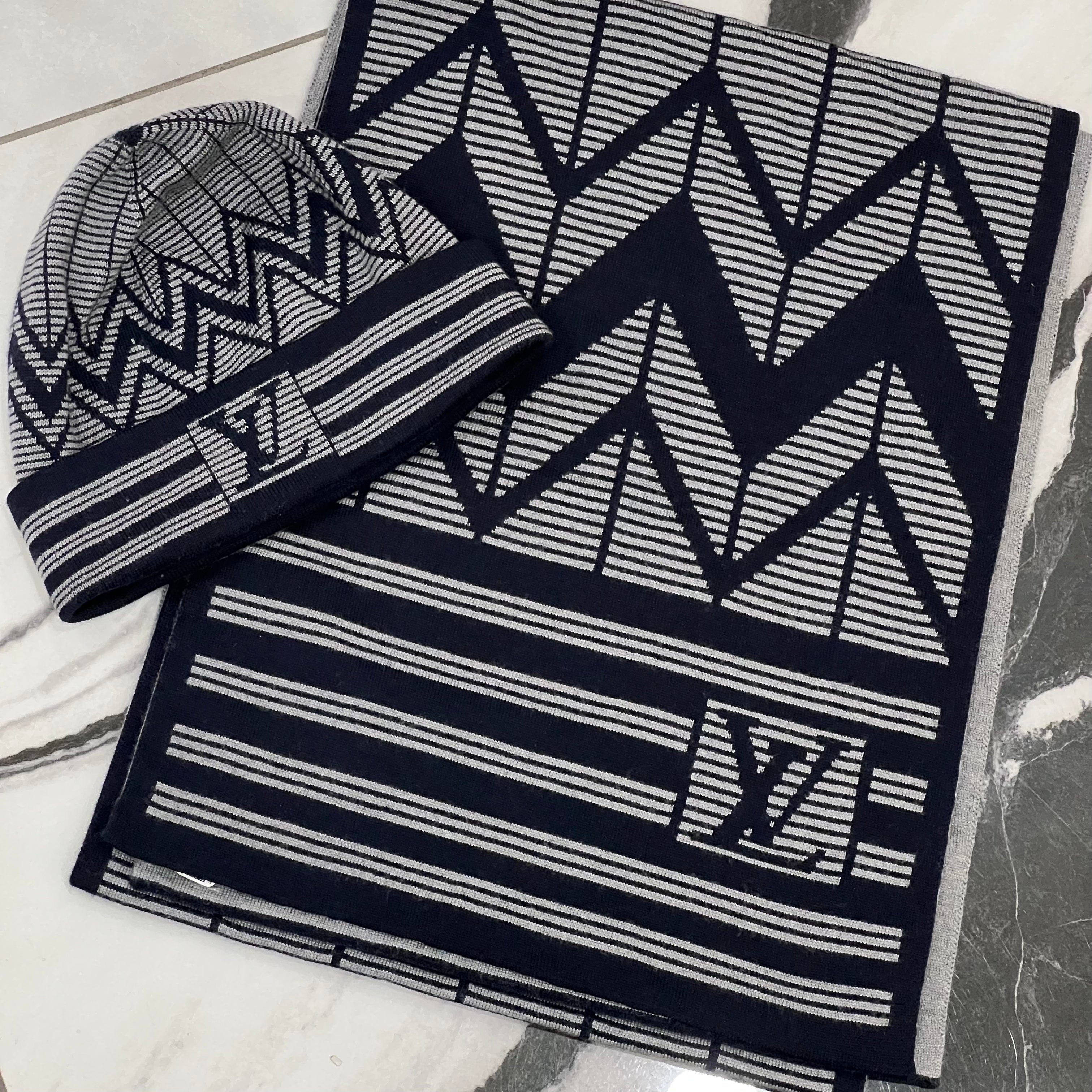 LOUIS VUITTON KARAKOSTRIP WOOL CASHMERE LV SCARF