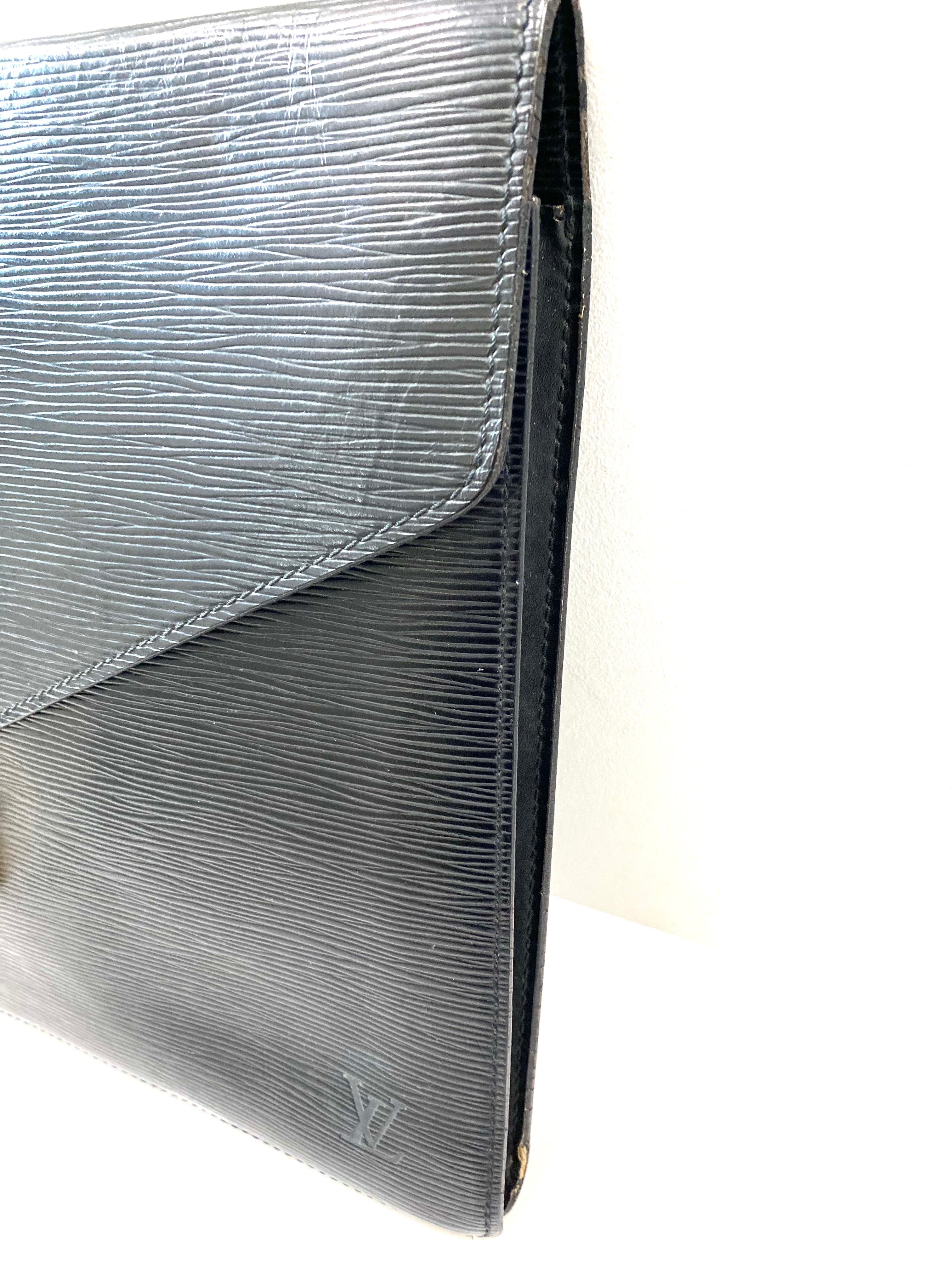 LOUIS VUITTON EPI LEATHER PORTE DOCUMENT BAG