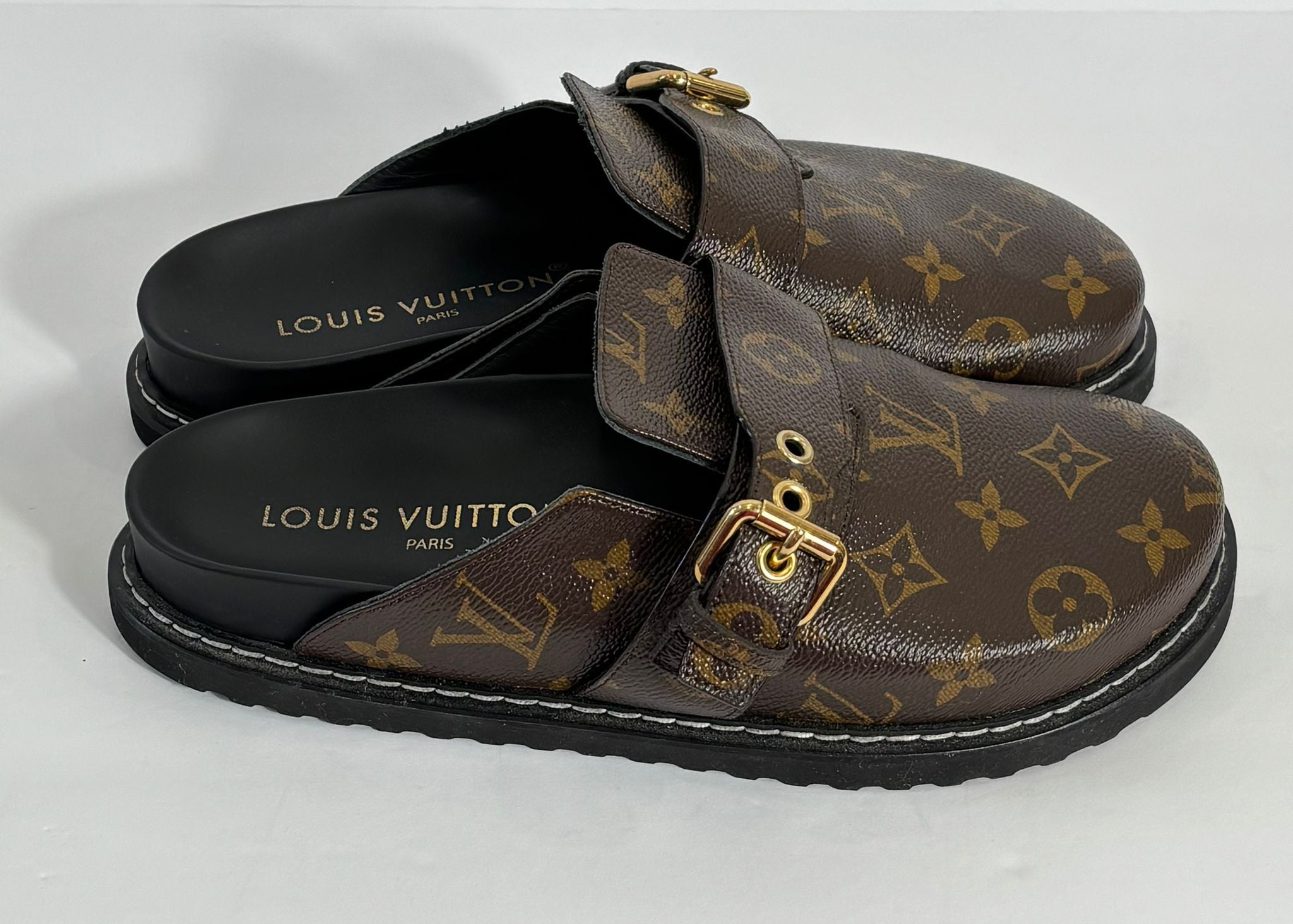 LOUIS VUITTON MONOGRAM COSY FLAT COMFORT MULES