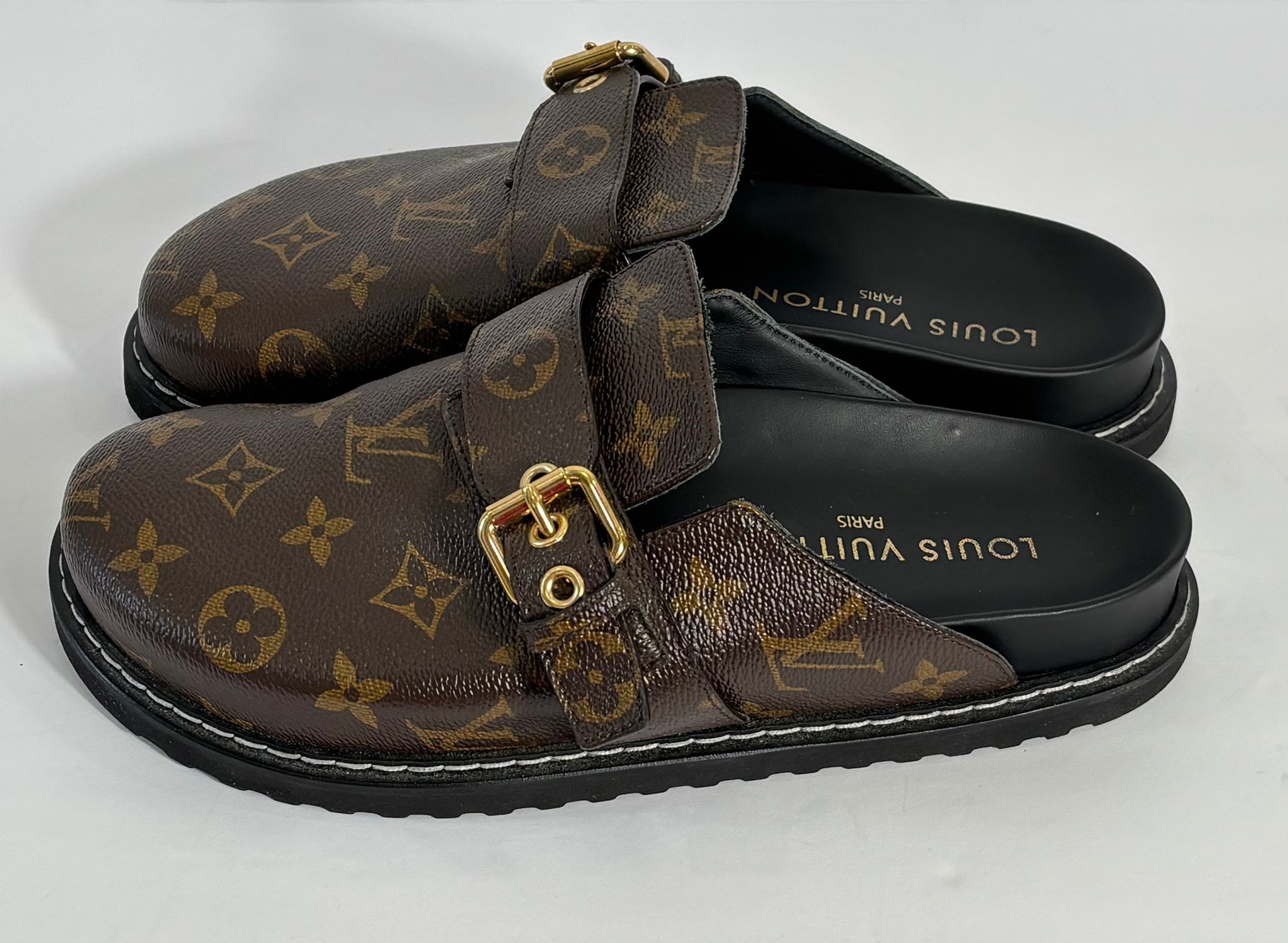 LOUIS VUITTON MONOGRAM COSY FLAT COMFORT MULES