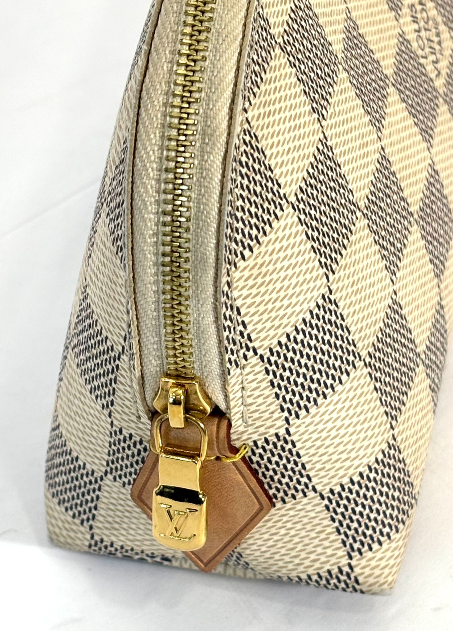 LOUIS VUITTON DAMIER AZUR COSMETIC POUCH