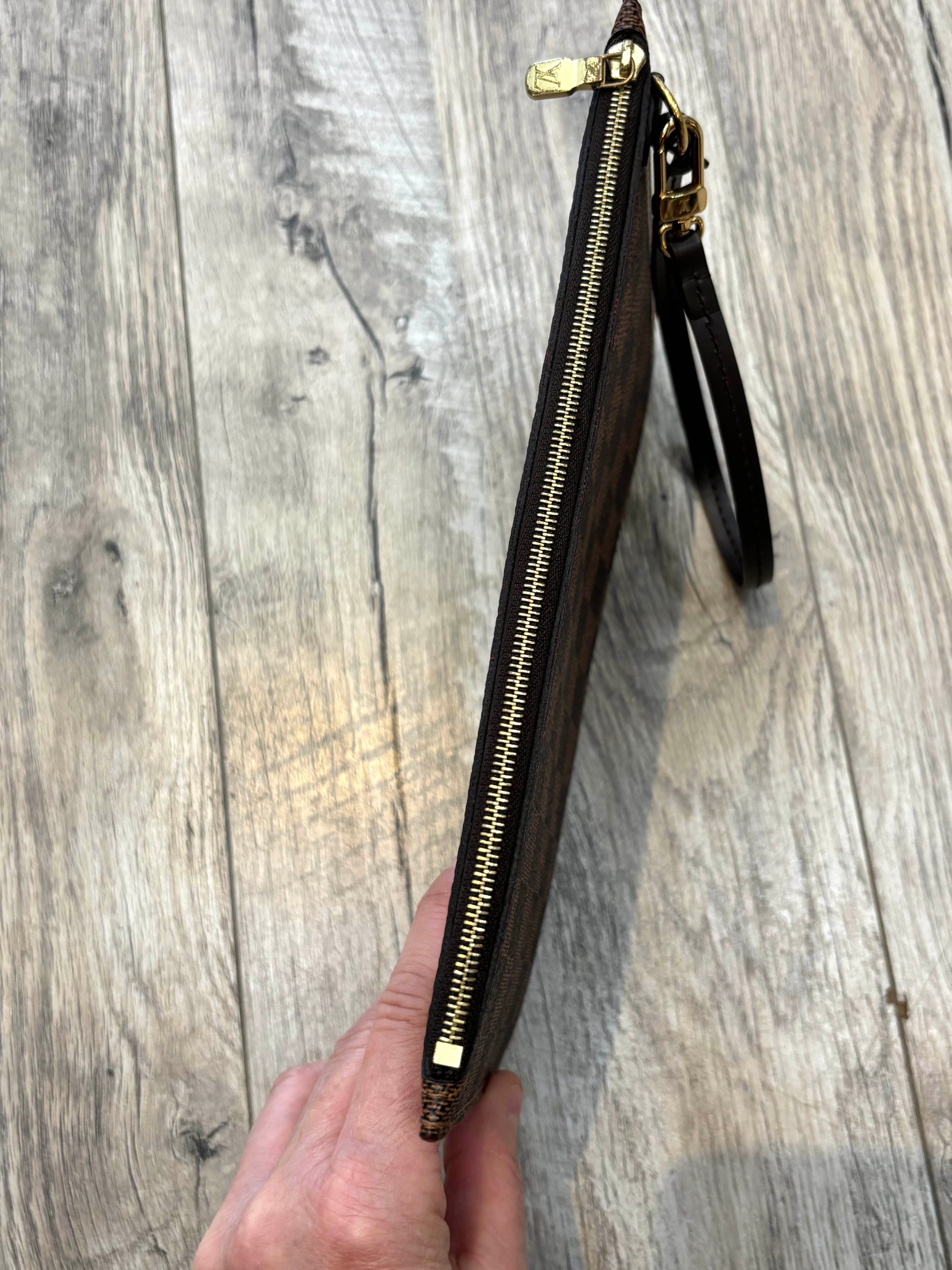 LOUIS VUITTON DAMIER EBENE NEVERFULL POCHETTE