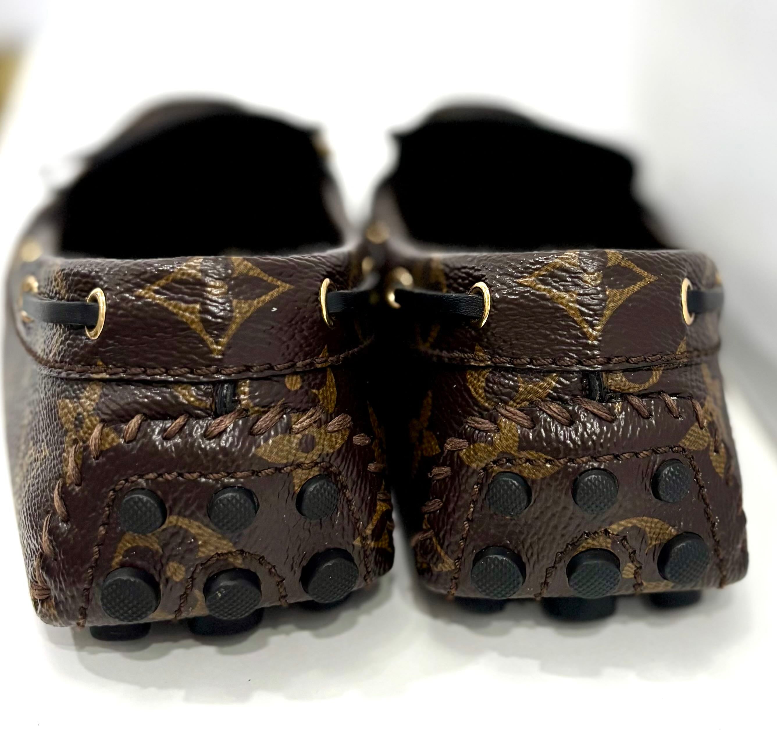 LOUIS VUITTON GLORIA FLAT LOAFERS