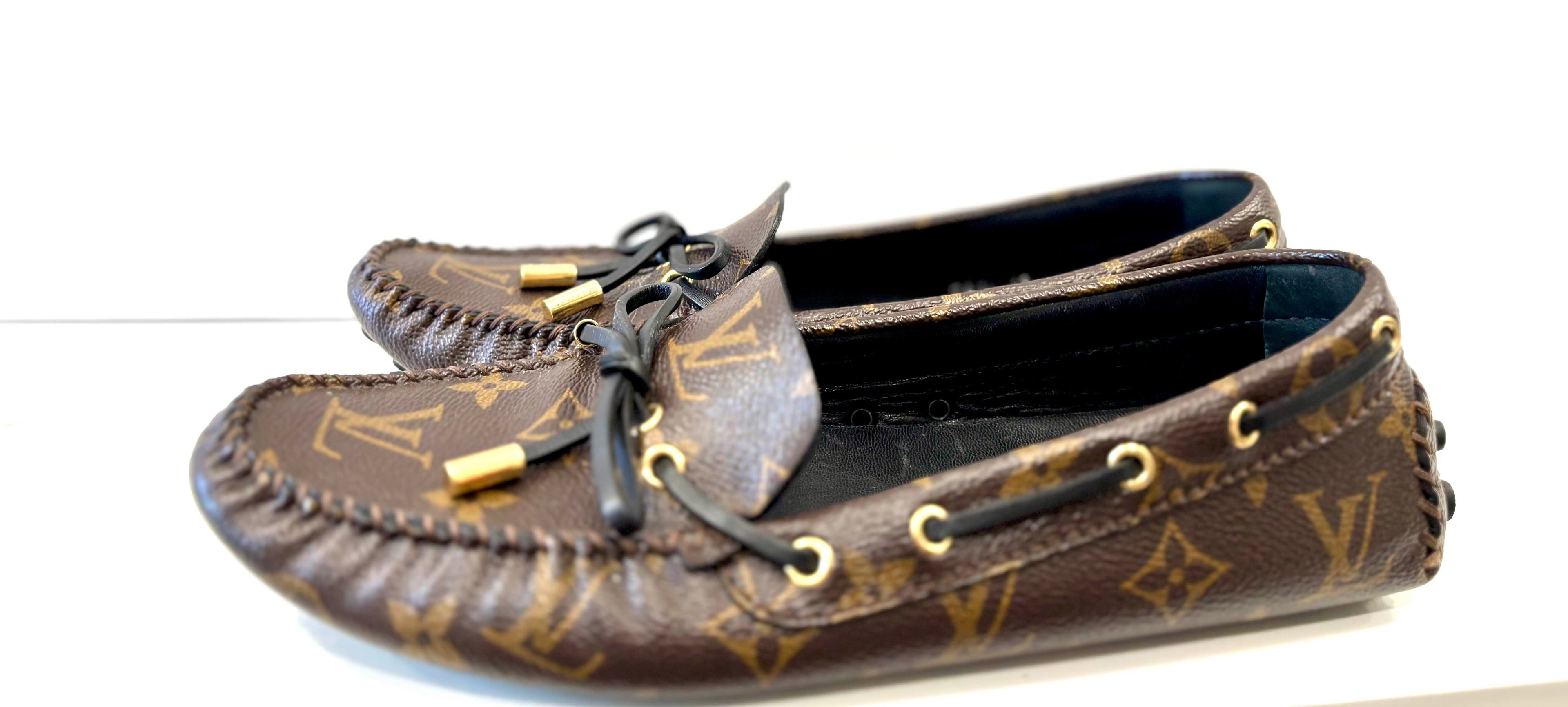LOUIS VUITTON GLORIA FLAT LOAFERS