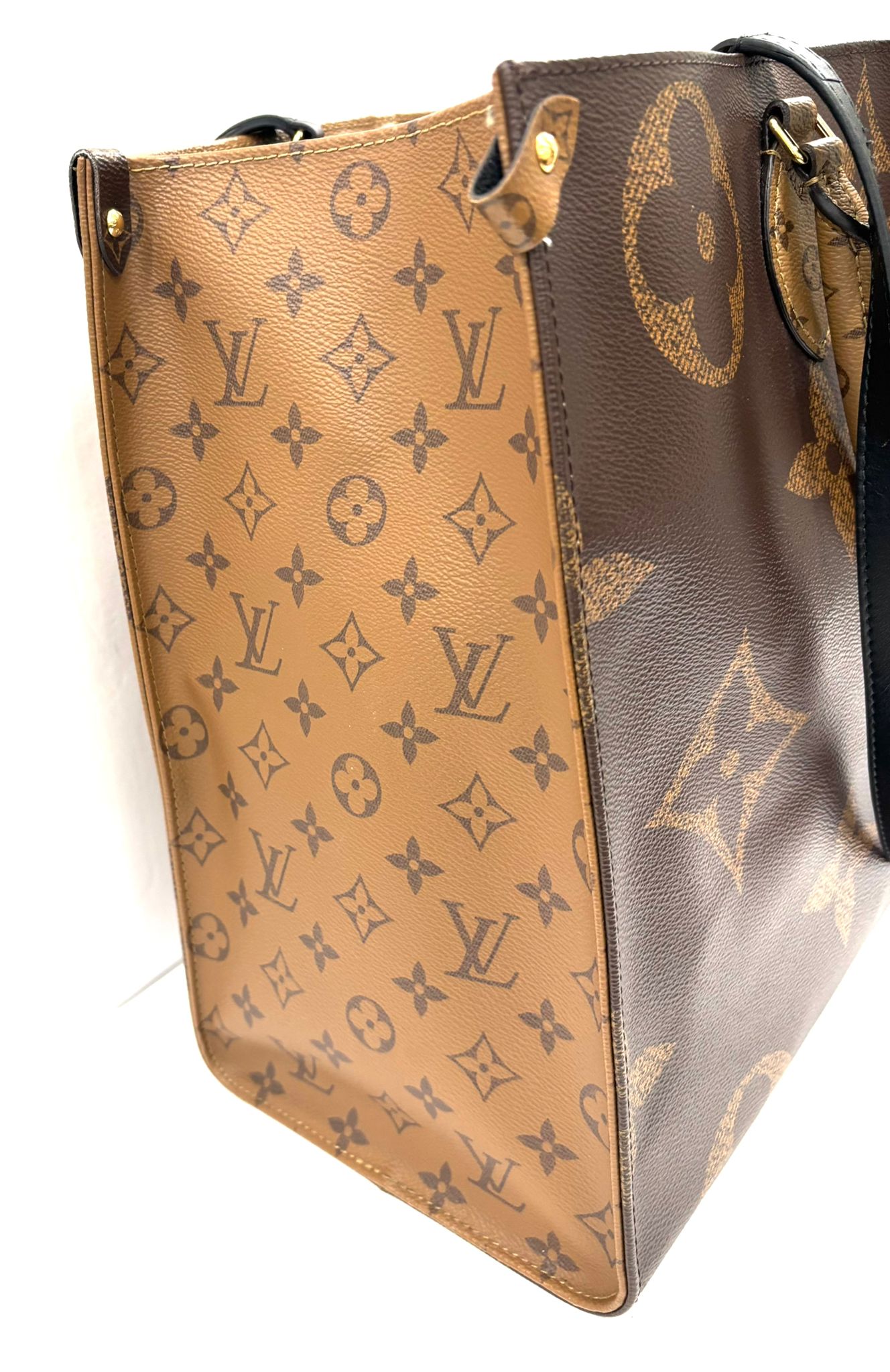 LOUIS VUITTON LV MONOGRAM ONTHEGO GM BAG