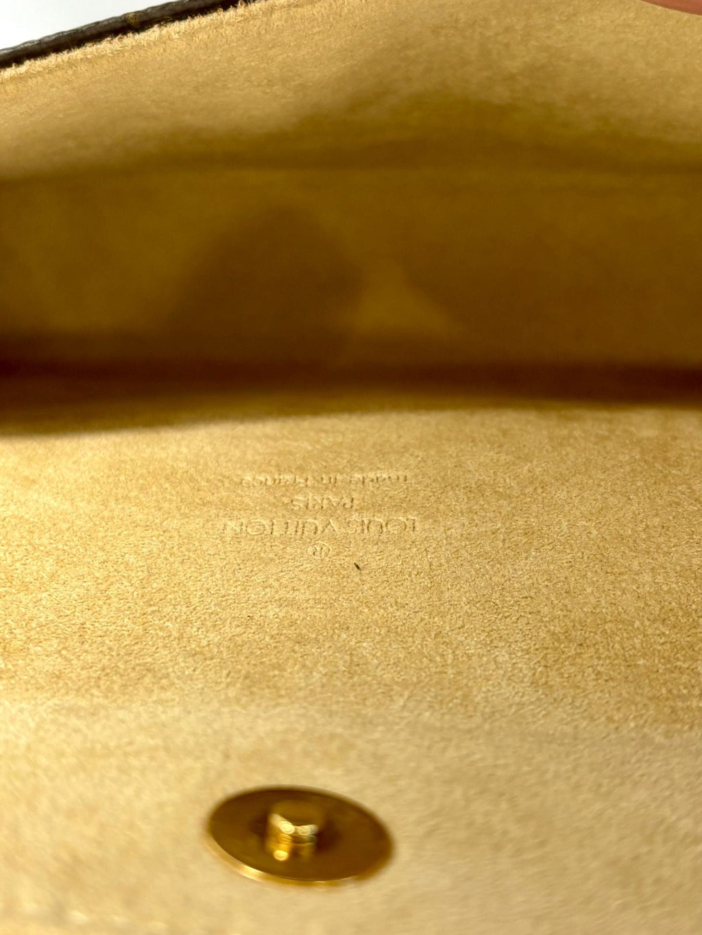 LOUIS VUITTON LV MONOGRAM POCHETTE