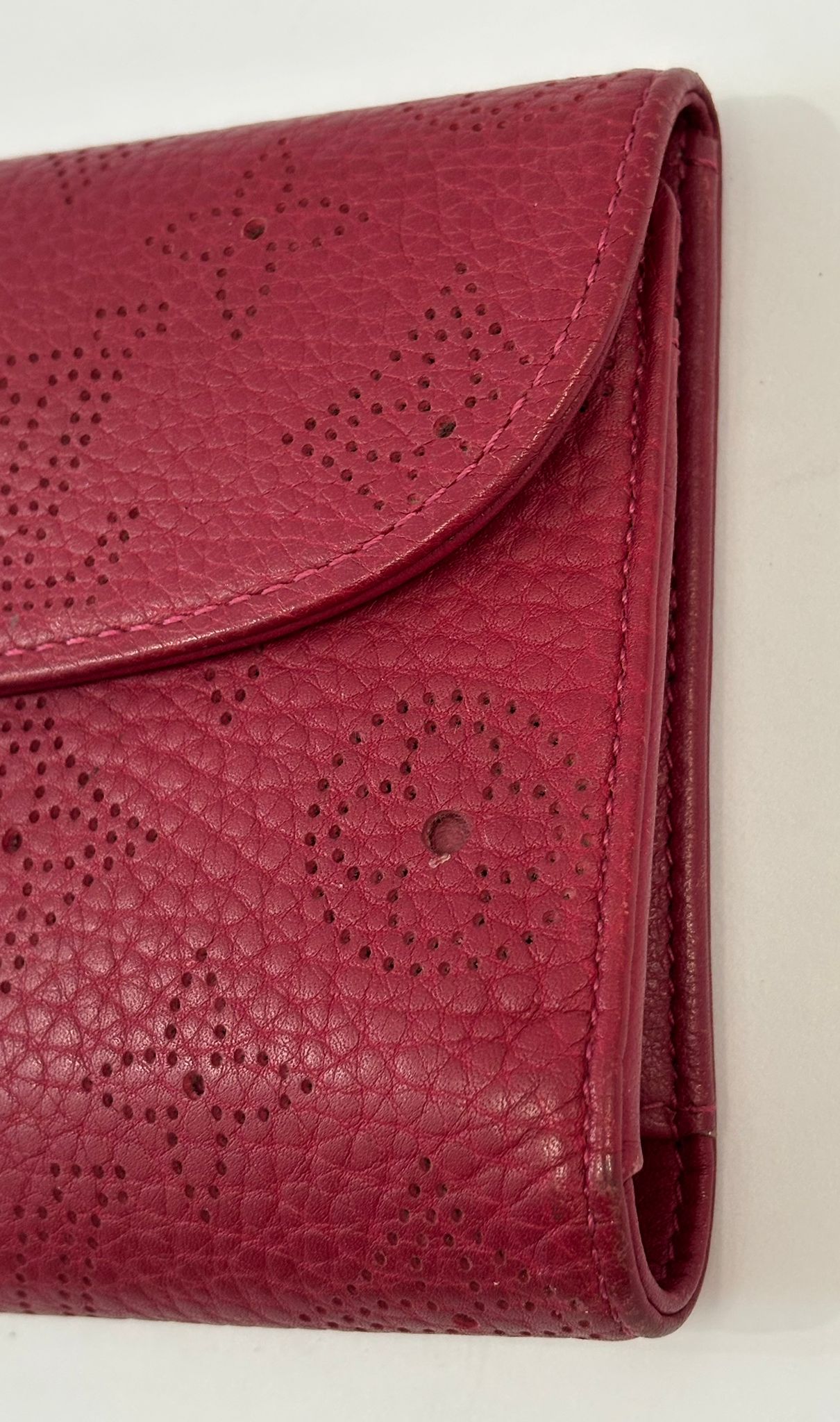 LOUIS VUITTON MAHINA LEATHER AMELIA WALLET