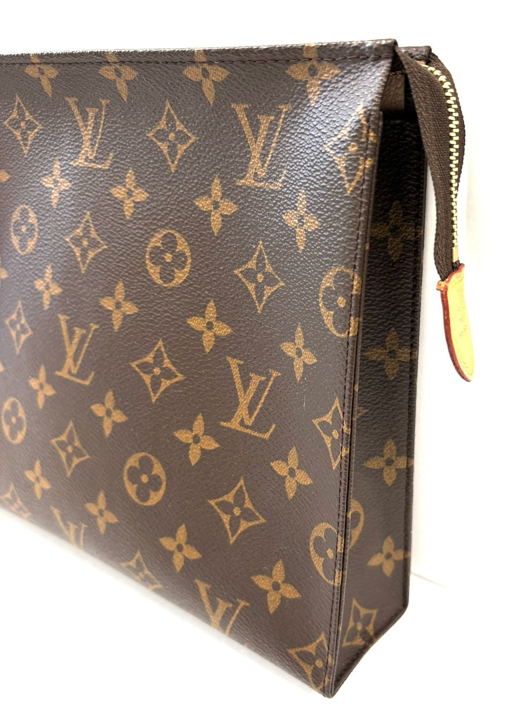 LOUIS VUITTON MONOGRAM TOILETRY POUCH 26