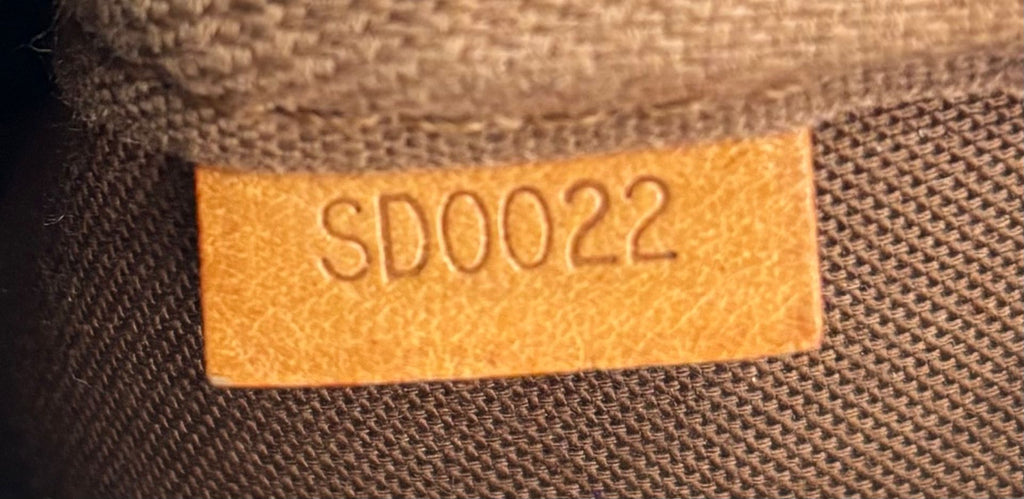 LOUIS VUITTON MONOGRAM CANVAS POCHETTE