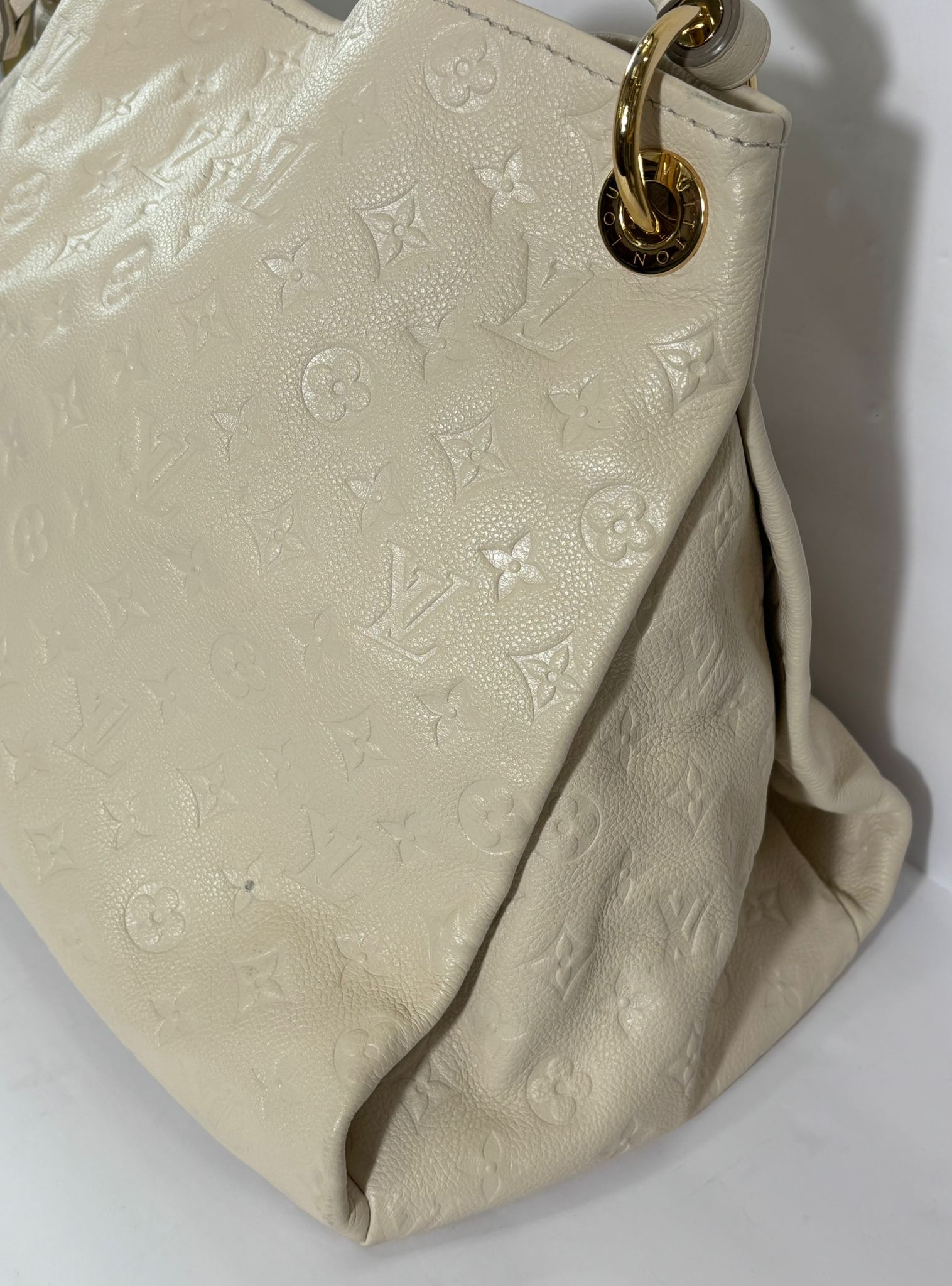 LOUIS VUITTON MONOGRAM EMPREINTE NEIGE ARTSY MM BAG
