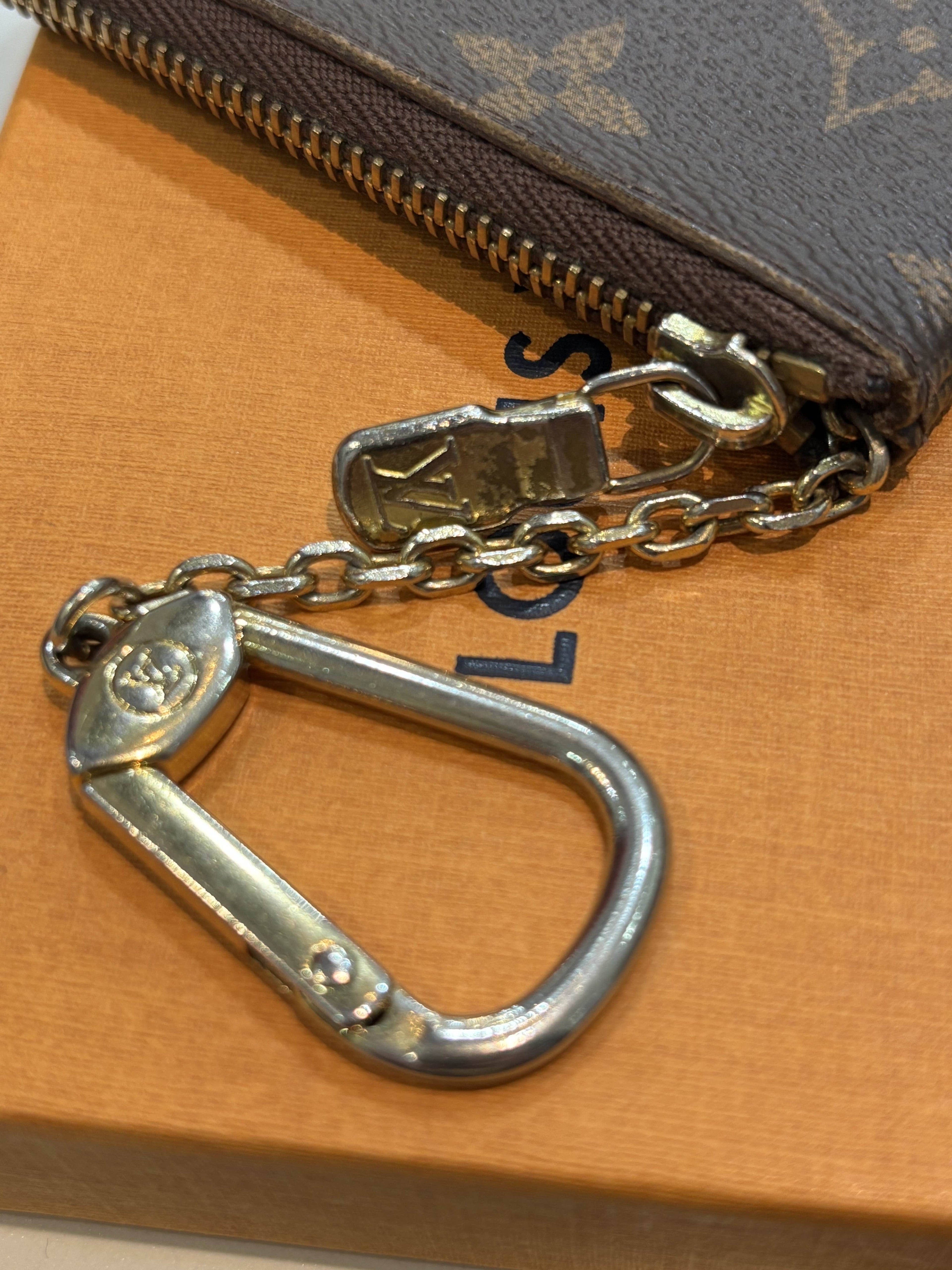 LOUIS VUITTON MONOGRAM KEY POUCH