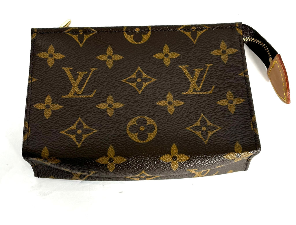 LOUIS VUITTON MONOGRAM TOILETRY POUCH 15