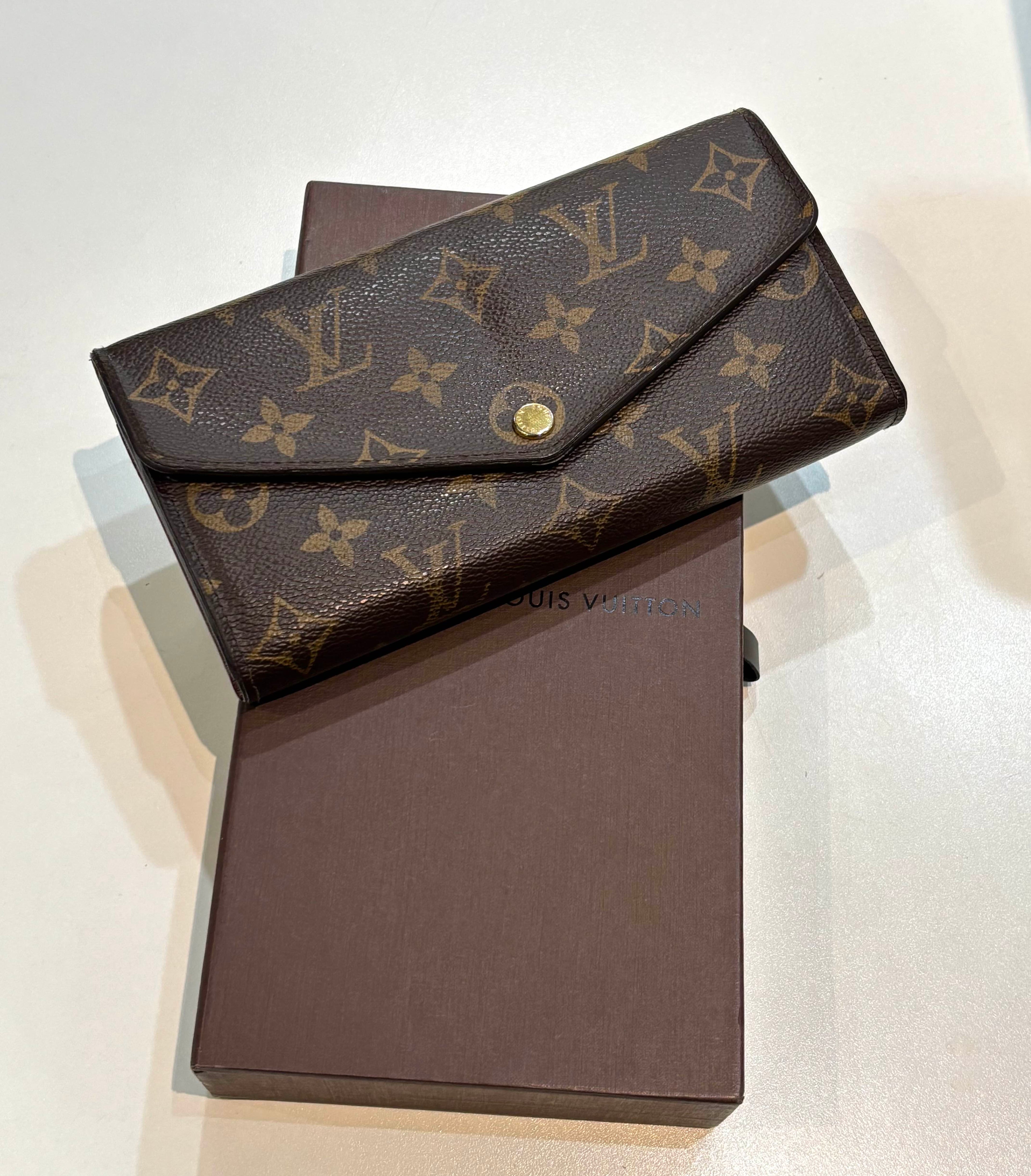 LOUIS VUITTON MONOGRAM SARAH WALLET