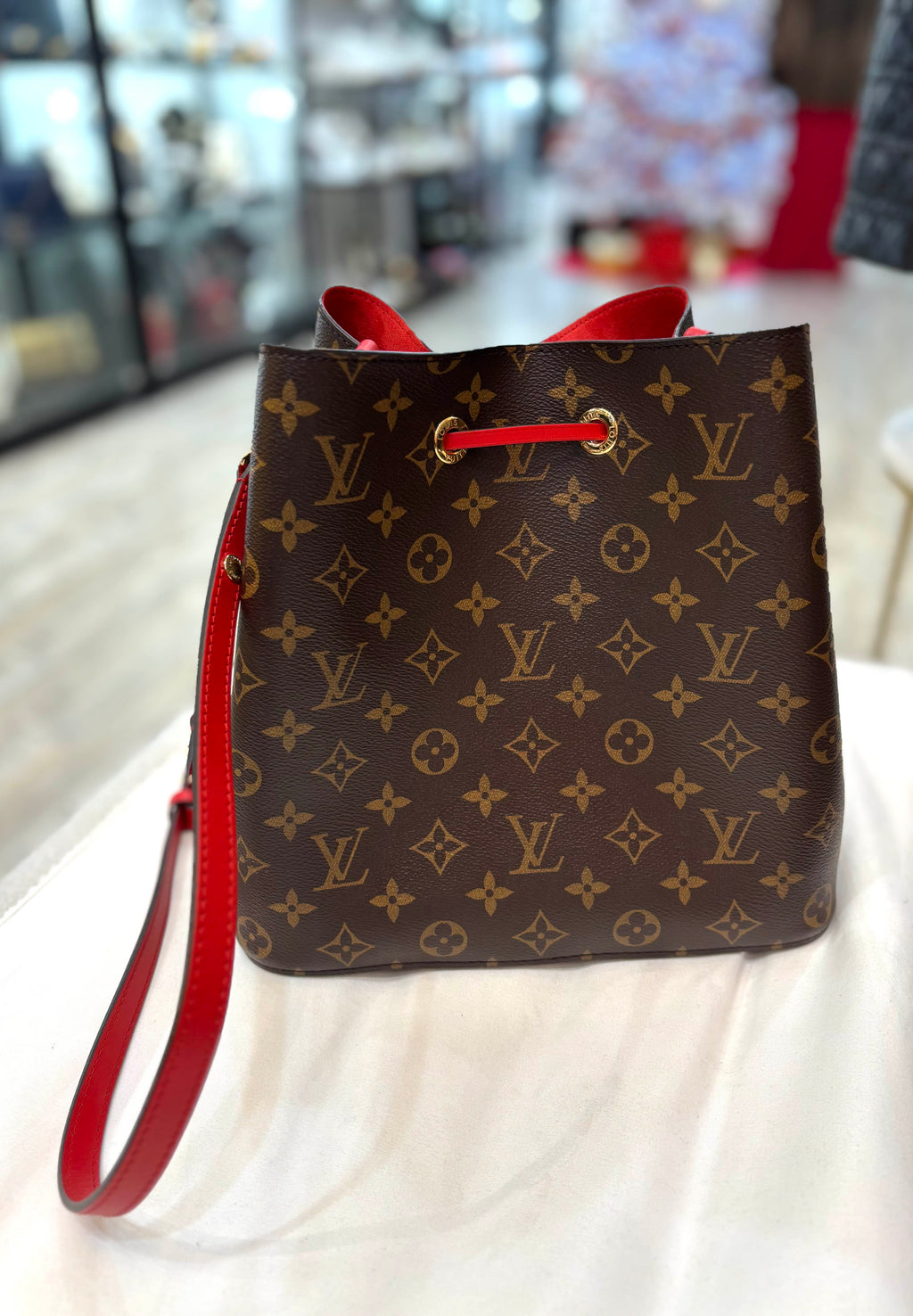 LOUIS VUITTON MONOGRAM NÉONOÉ BAG