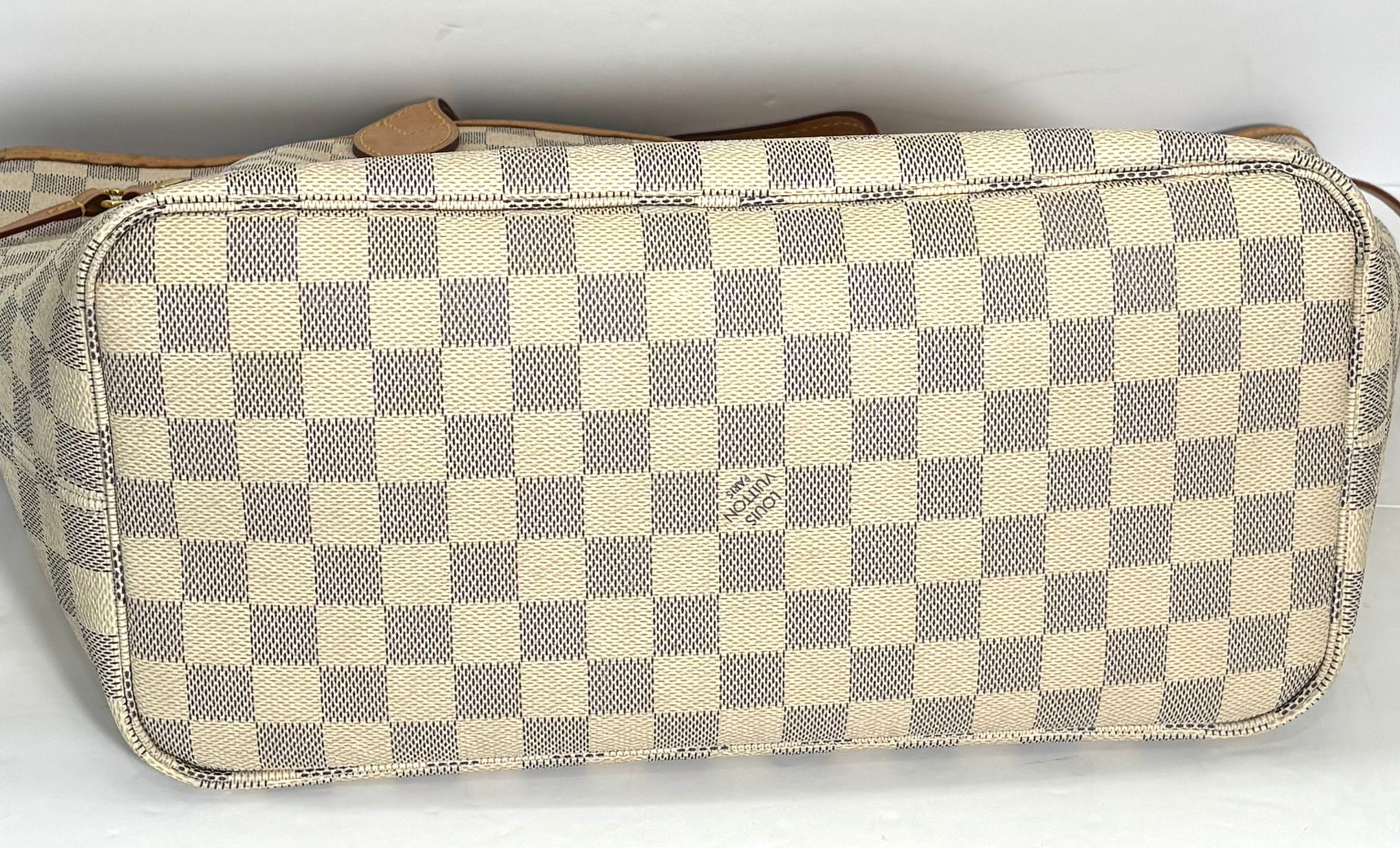LOUIS VUITTON NEVERFULL MM TOTE