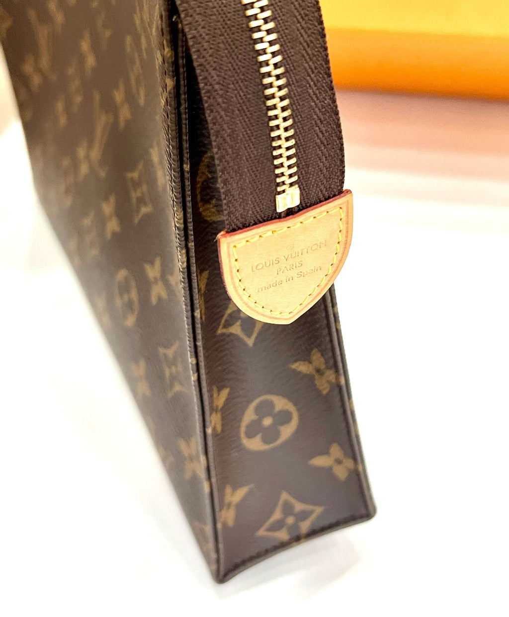 LOUIS VUITTON POCHE TOILETTE