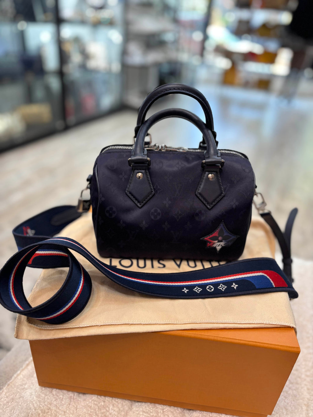 LOUIS VUITTON SPEEDY BANDOULIÈRE 20 LIMITED EDITION