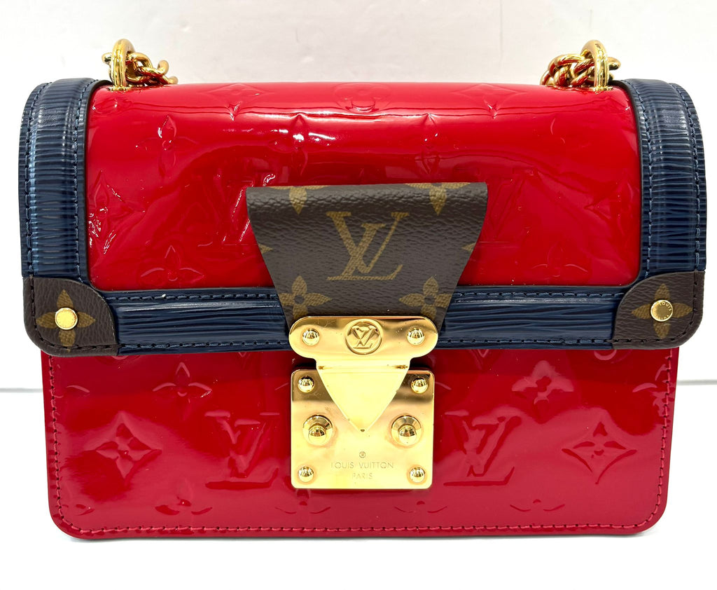 LOUIS VUITTON WYNWOOD MONOGRAM VERNIS BAG