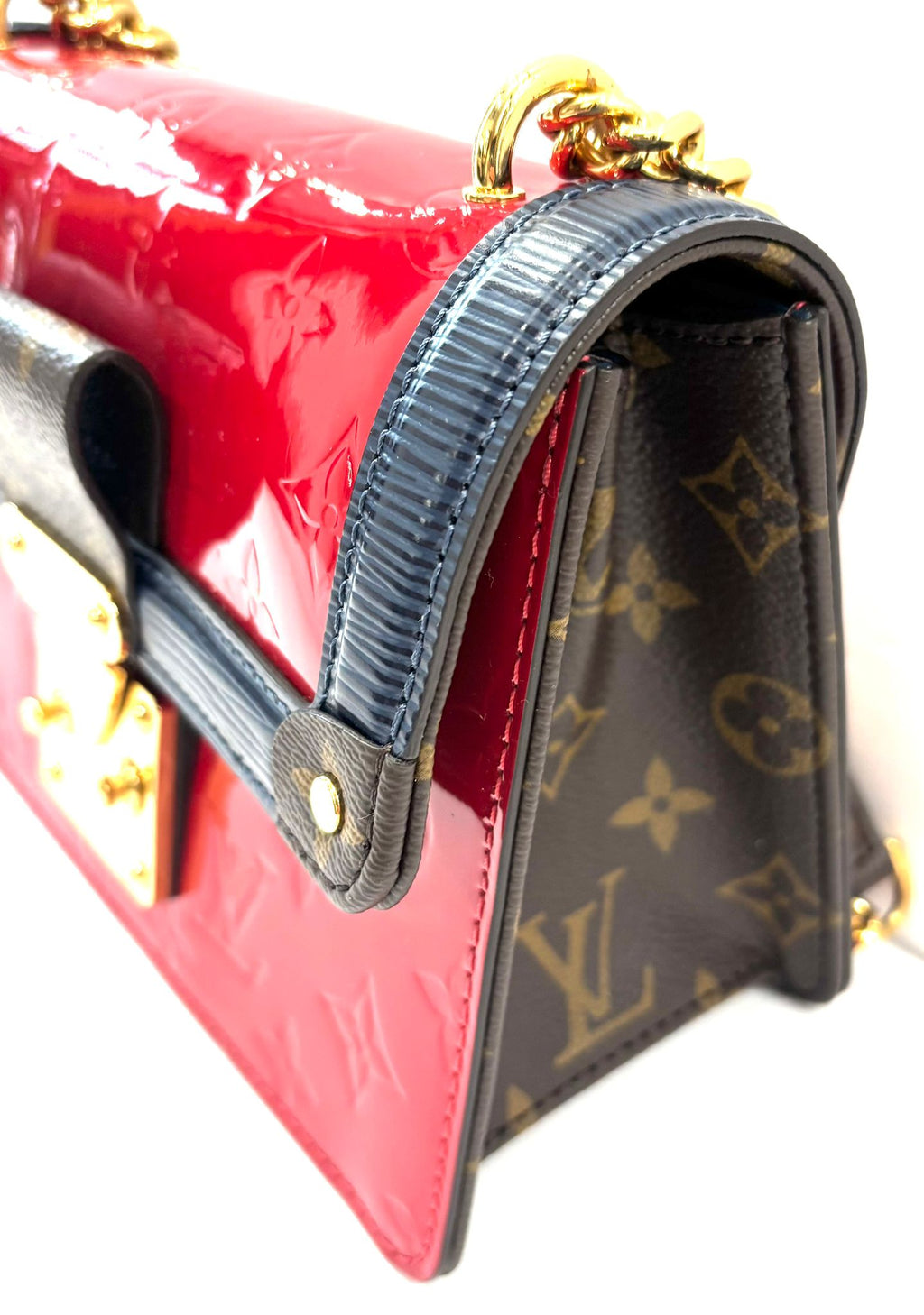 LOUIS VUITTON WYNWOOD MONOGRAM VERNIS BAG