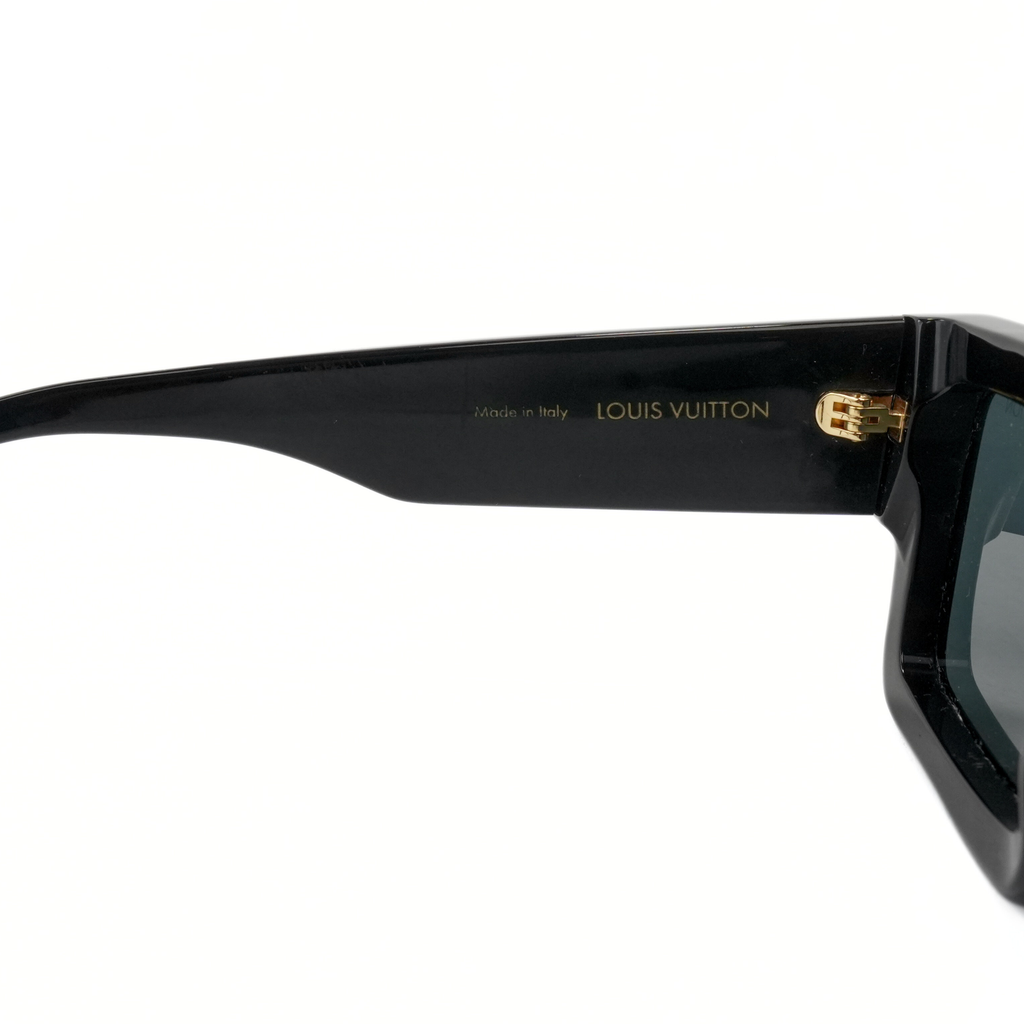 Louis Vuitton 'LV Clash' Sunglasses