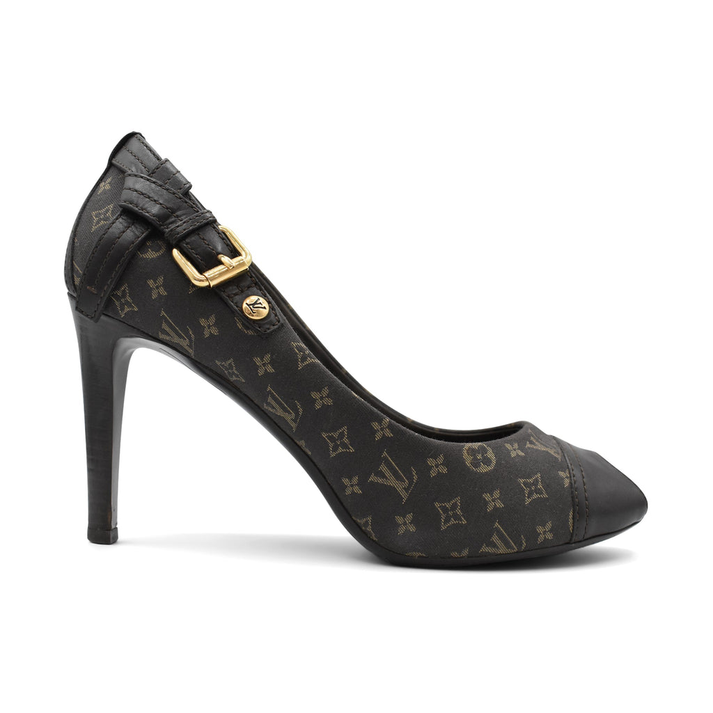 Louis Vuitton Monogram Pumps - Women's 38