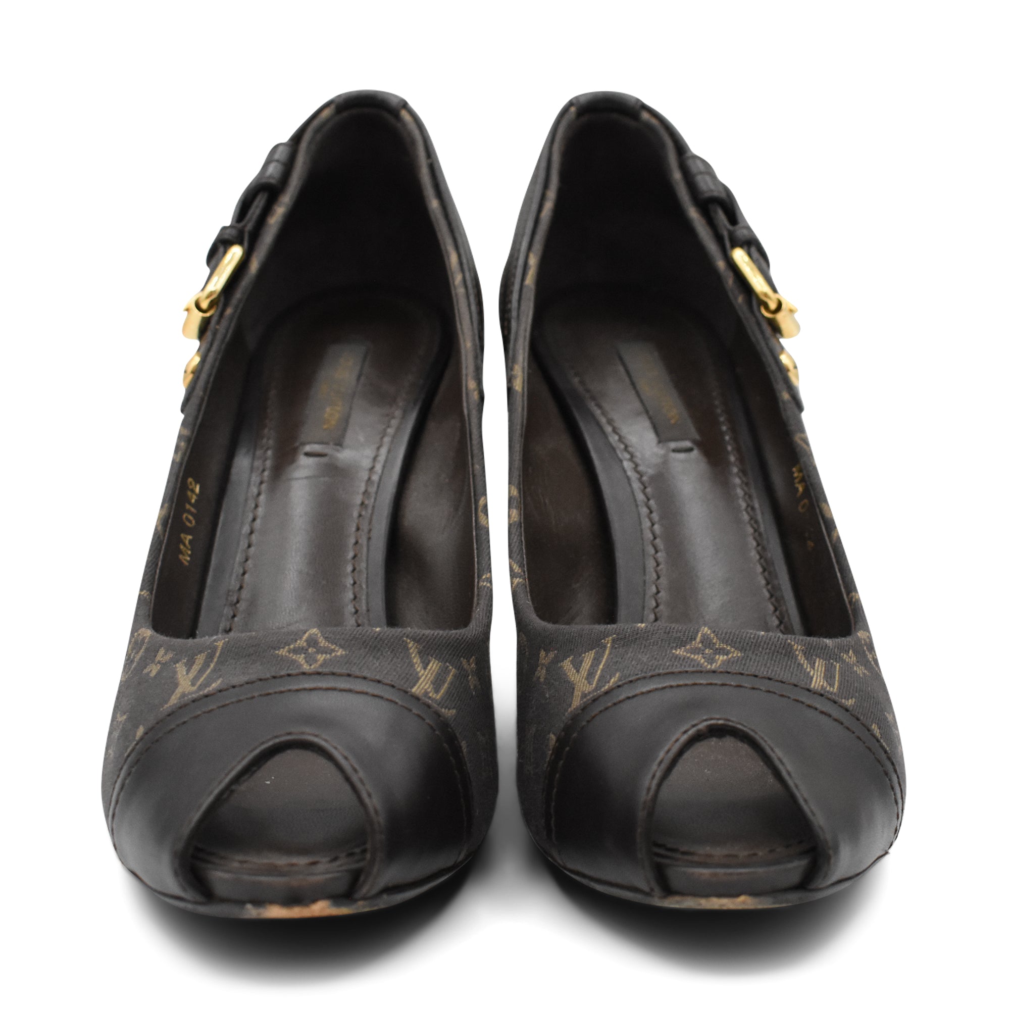 Louis Vuitton Monogram Pumps - Women's 38