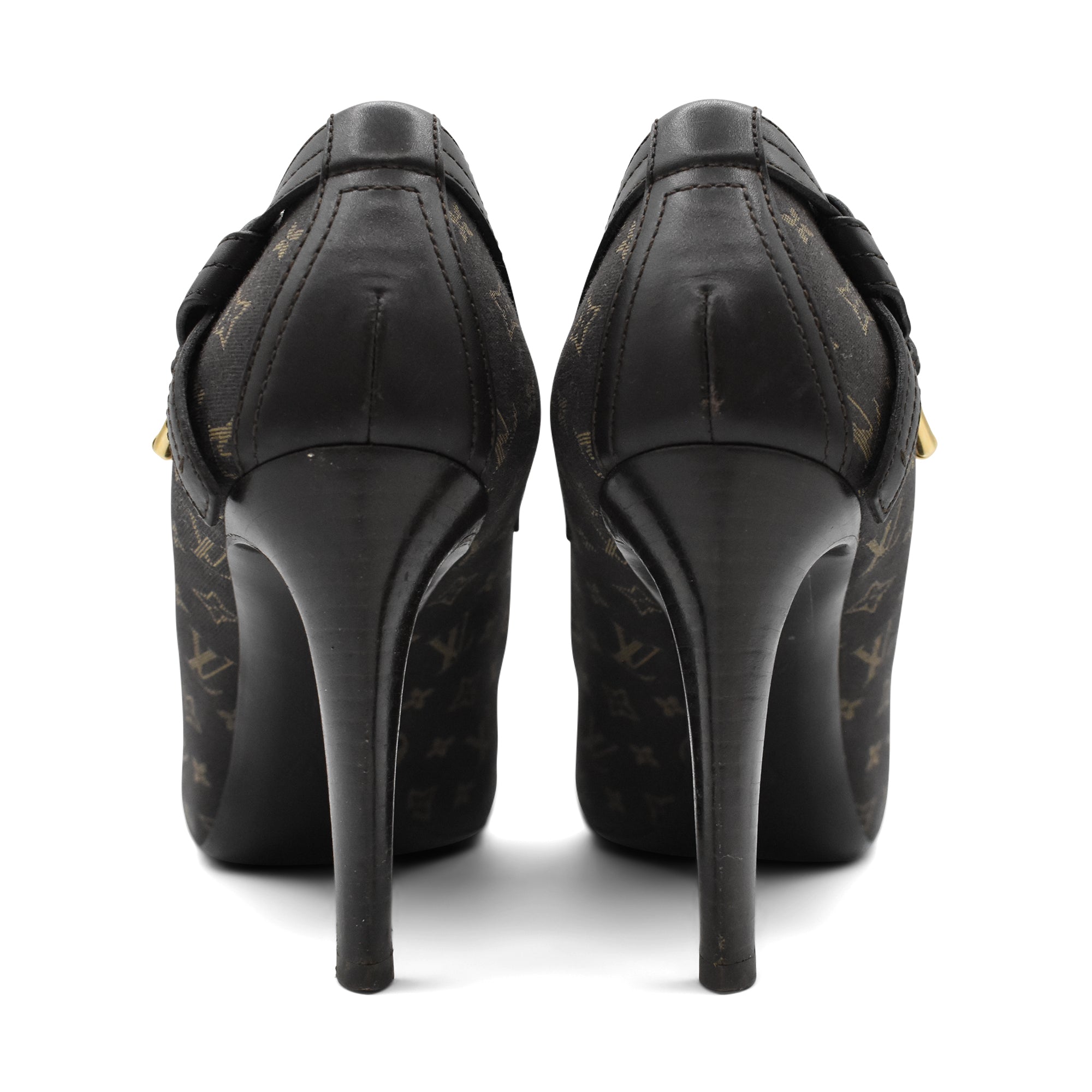 Louis Vuitton Monogram Pumps - Women's 38