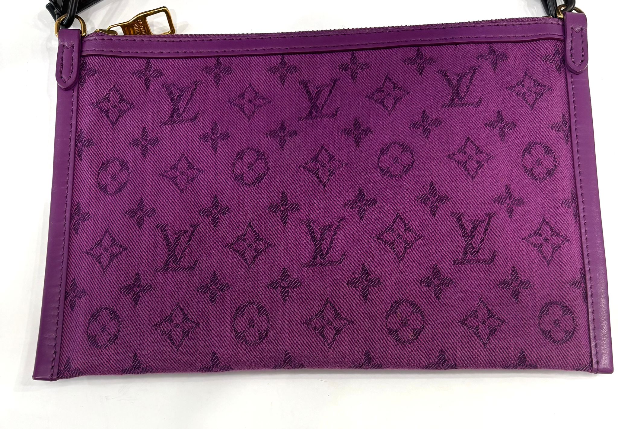 LV LOGO STORY MONOGRAM DOUBLE FLAT MESSENGER BAG