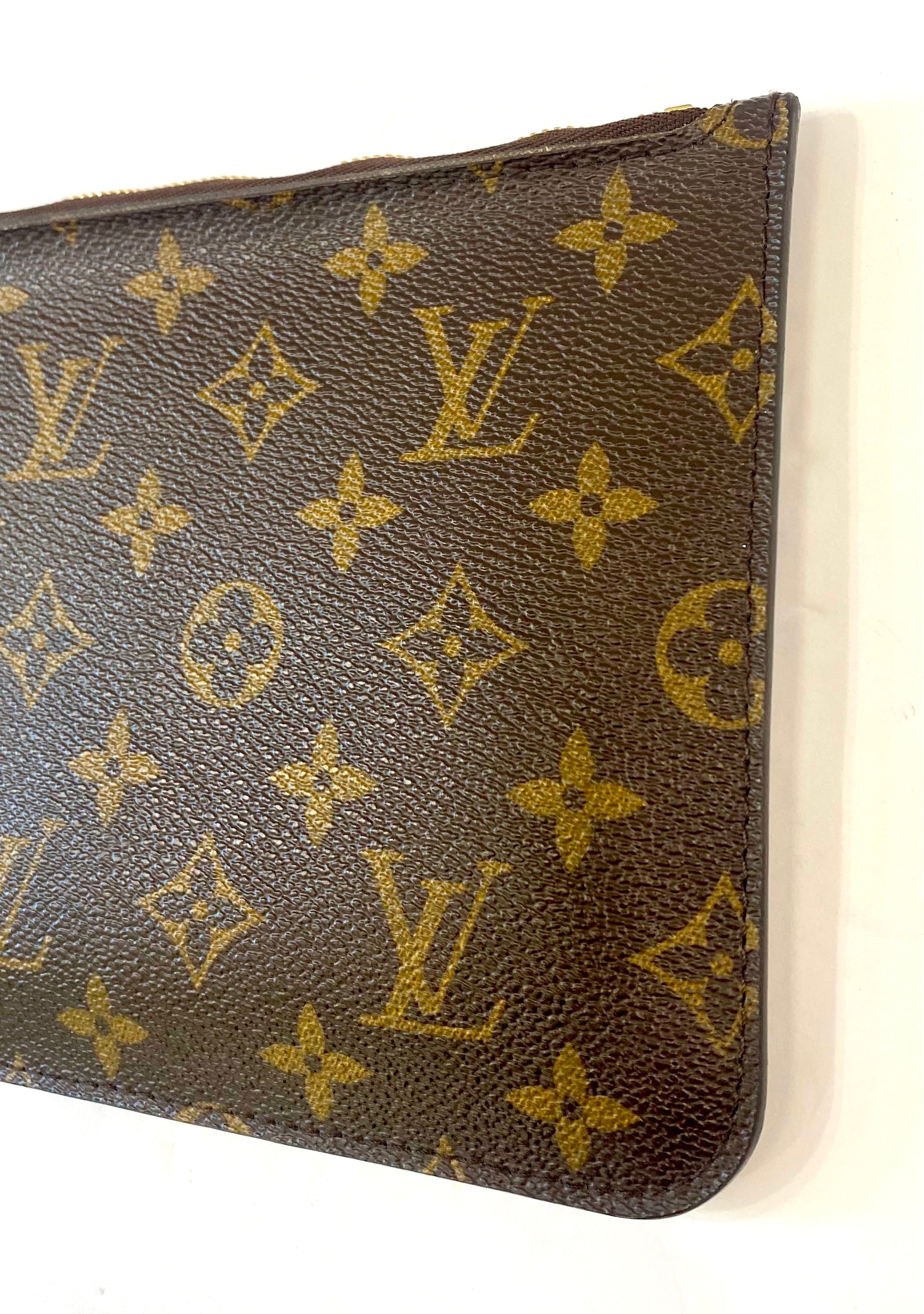 LOUIS VUITTON MONOGRAM NEVERFULL POCHETTE WRISTLET