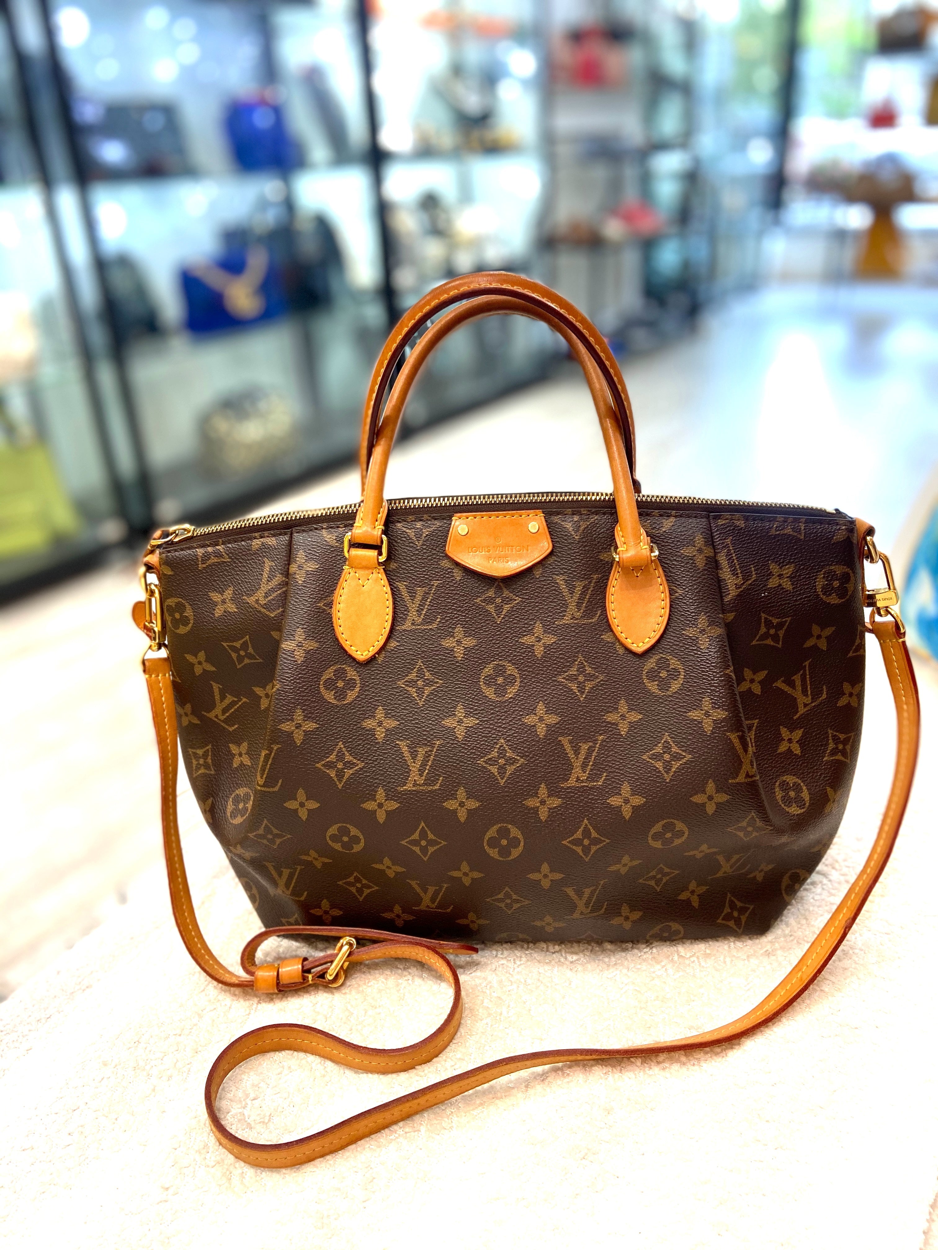 LOUIS VUITTON MONOGRAM TURENNE GM SHOULDER BAG