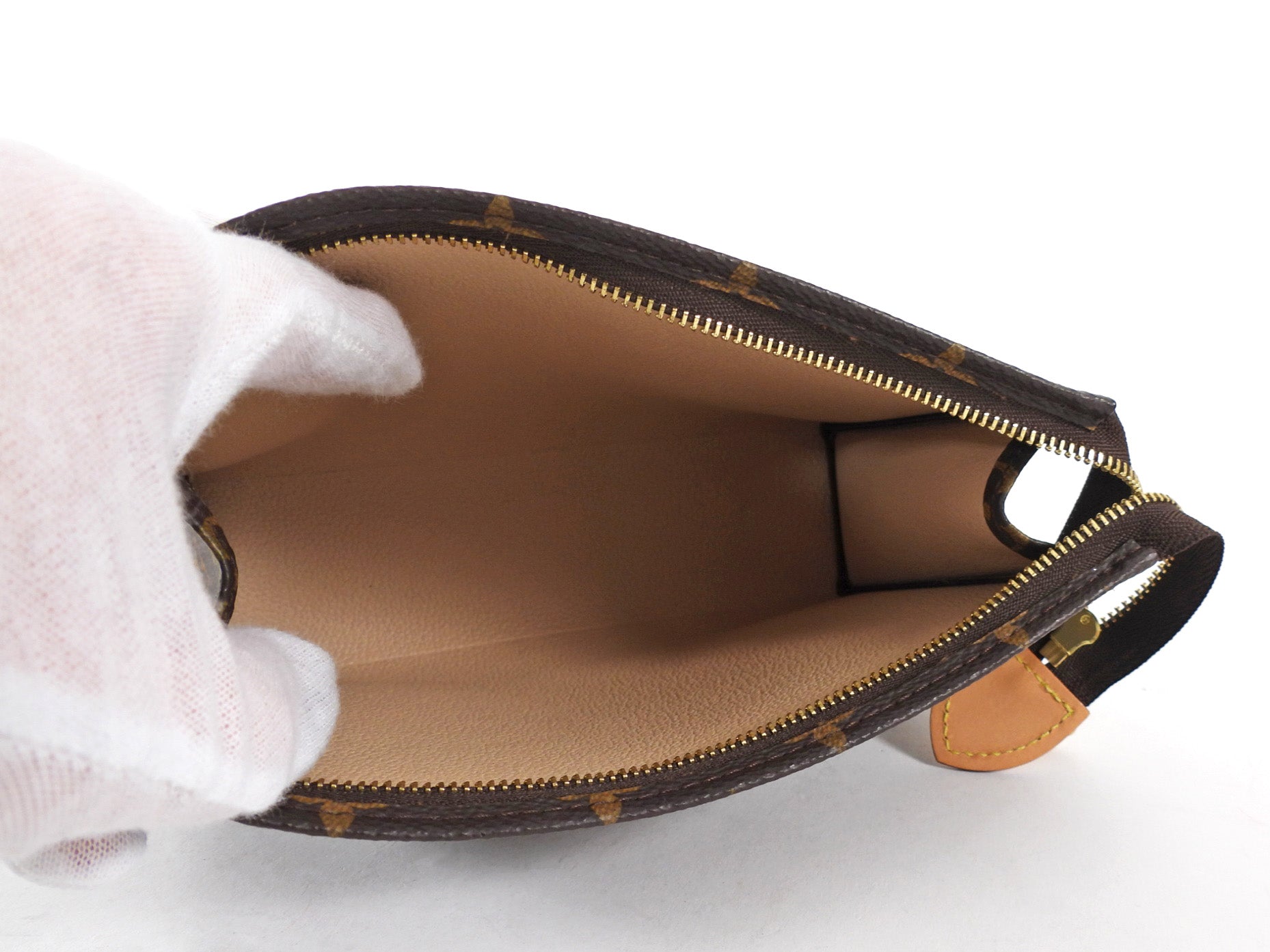 Louis Vuitton Monogram Poche Toilette / Toiletry Pouch 19