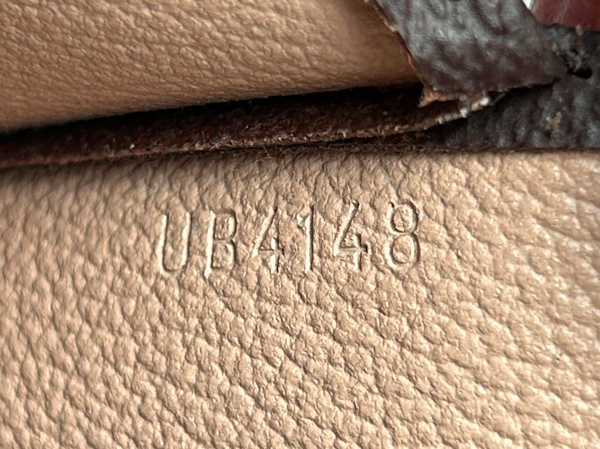 Louis Vuitton Monogram Poche Toilette / Toiletry Pouch 19