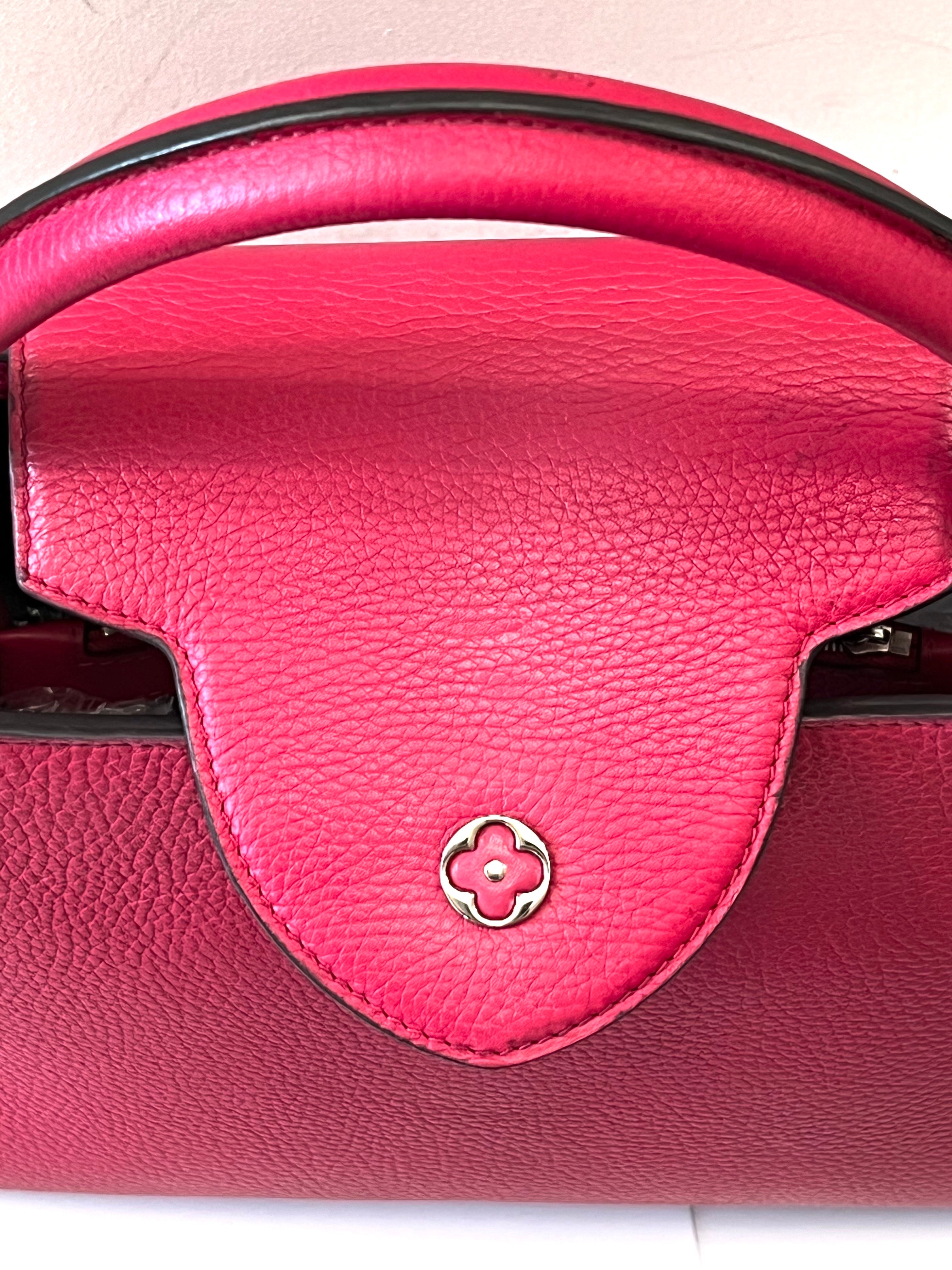 LOUIS VUITTON CAPUCINES MM LEATHER HANDBAG