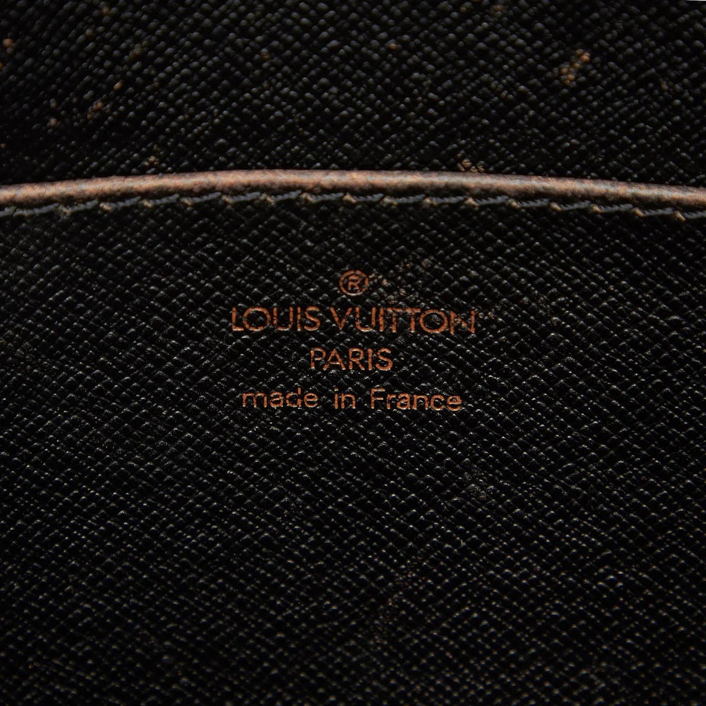LOUIS VUITTON EPI LEATHER POCHETTE CLUTCH