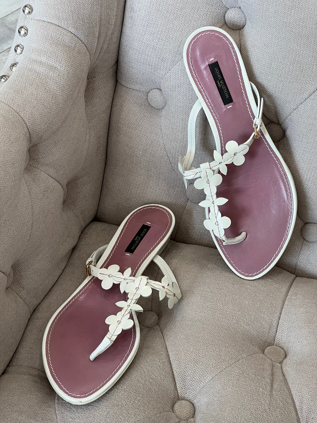 LOUIS VUITTON T-STRAP MONOGRAM FLOWER FLIP-FLOP SANDALS