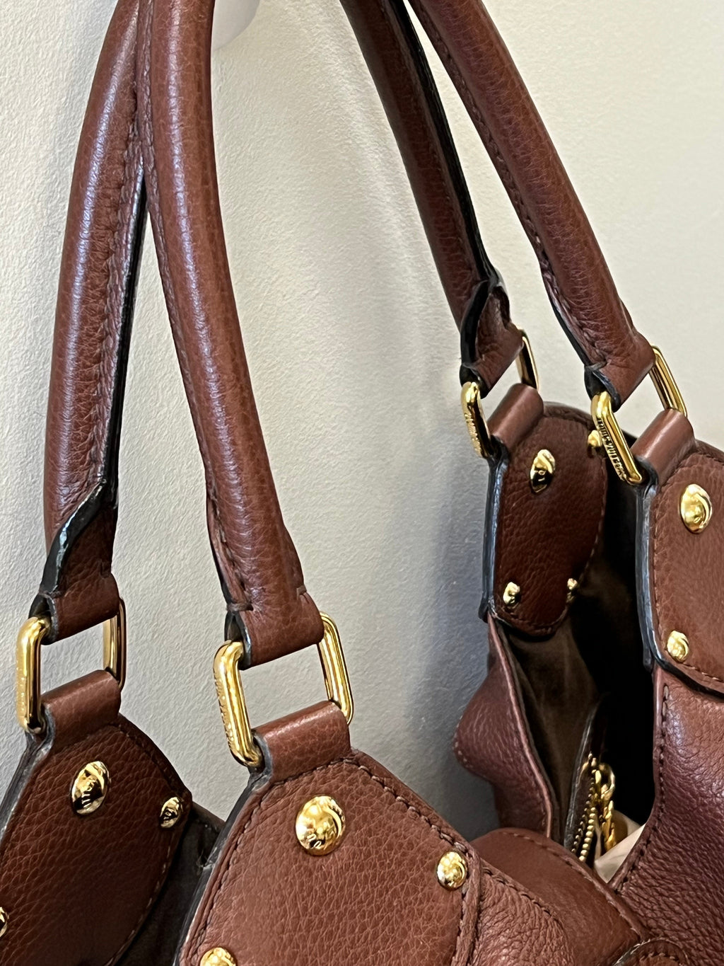 LOUIS VUITTON LEATHER MAHINA HOBO BAG