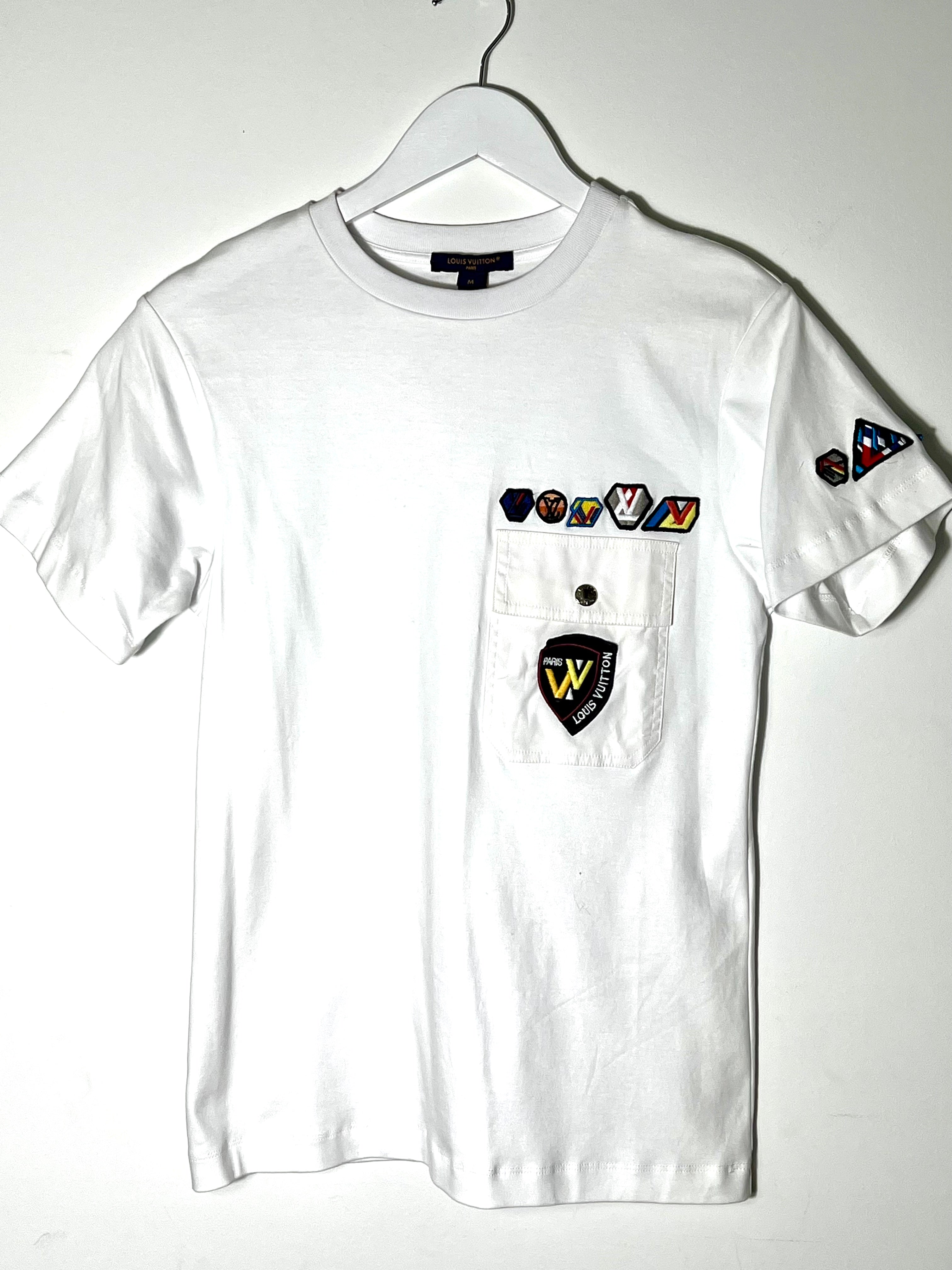 LOUIS VUITTON LOGO APPLIQUÉ PATCHES POCKET T-SHIRT