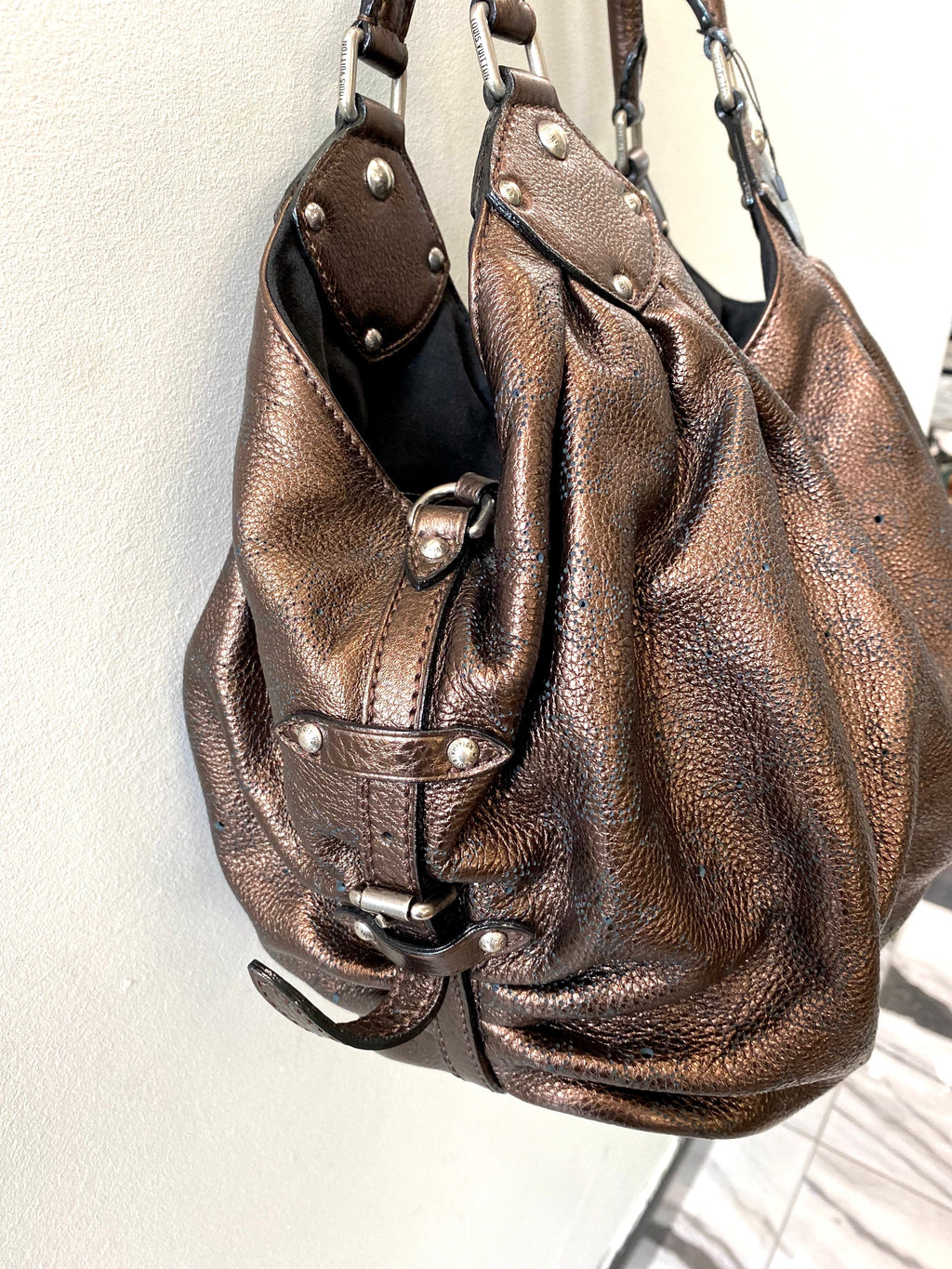 LOUIS VUITTON MONOGRAM MAHINA SHOULDER BAG