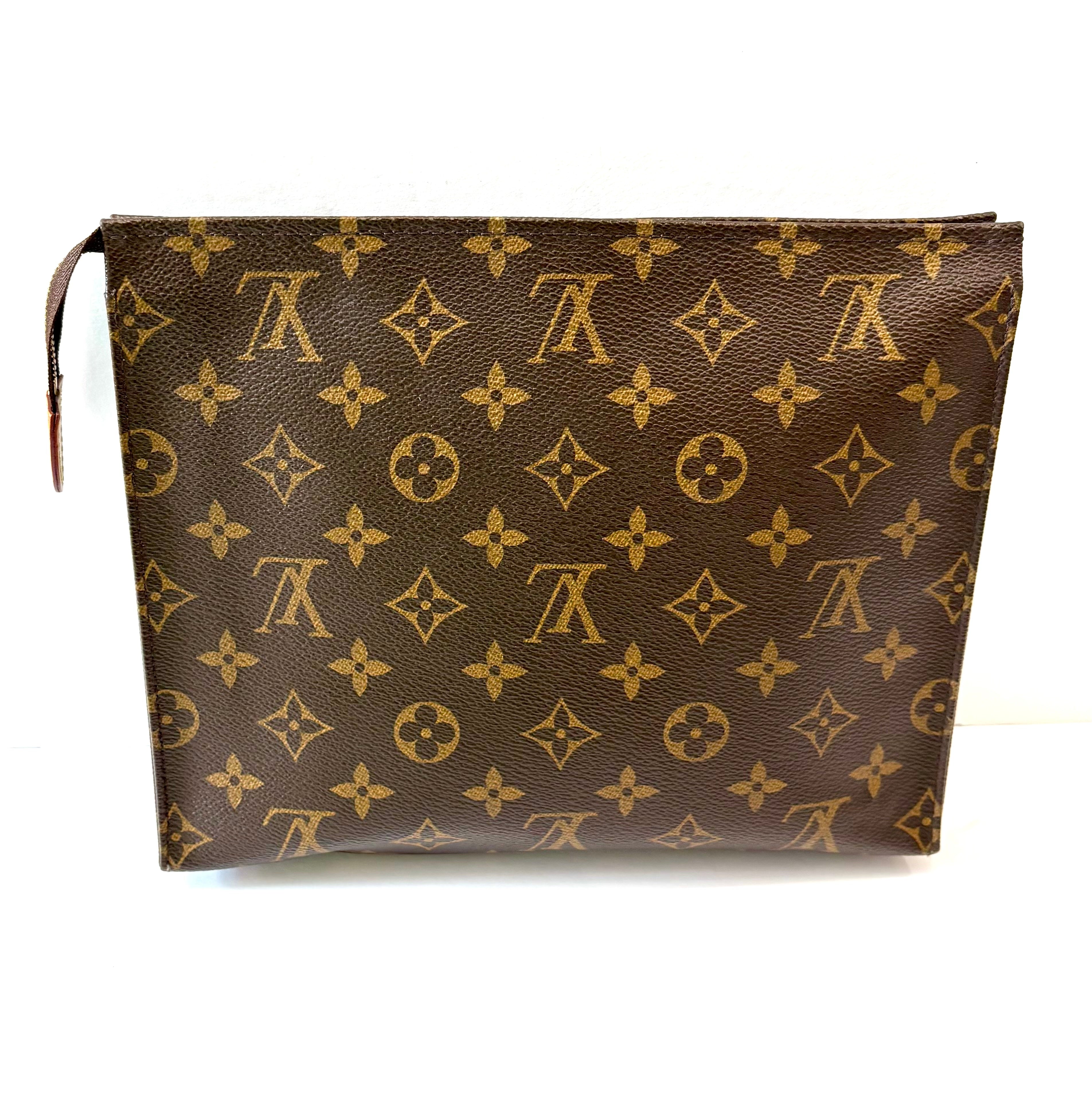 LOUIS VUITTON MONOGRAM TOILETRY POUCH 26