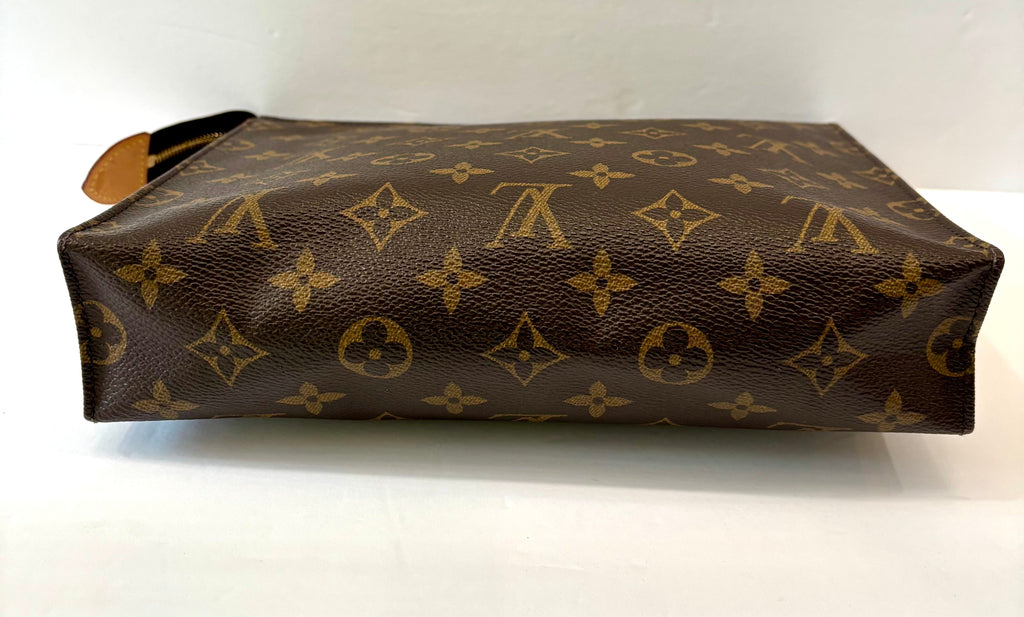 LOUIS VUITTON MONOGRAM TOILETRY POUCH 26