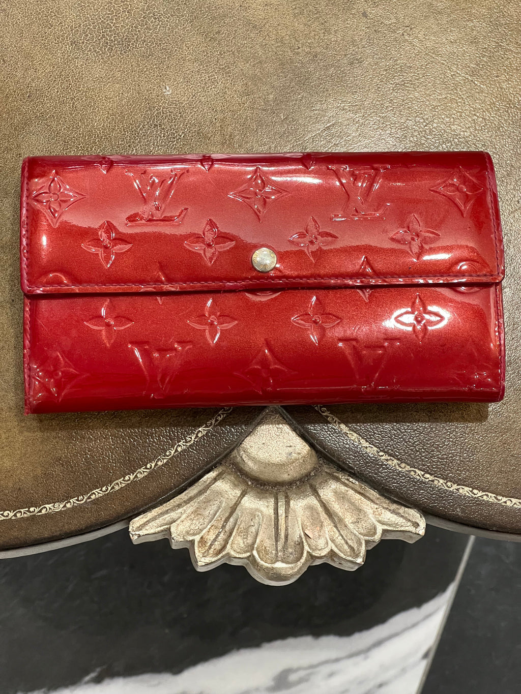 LOUIS VUITTON MONOGRAM VERNIS SARAH WALLET