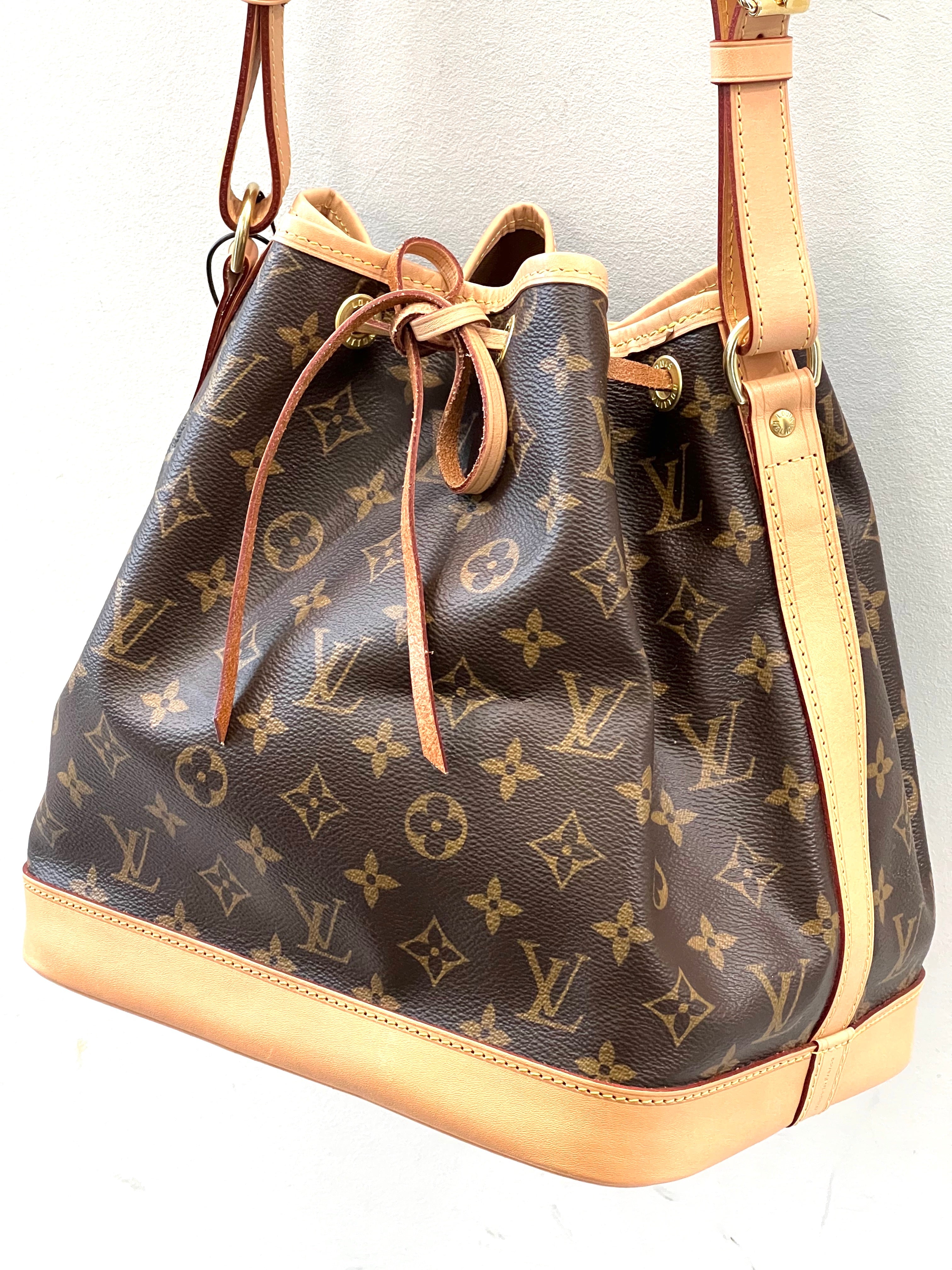 LOUIS VUITTON Noé MONGRAM PM BAG