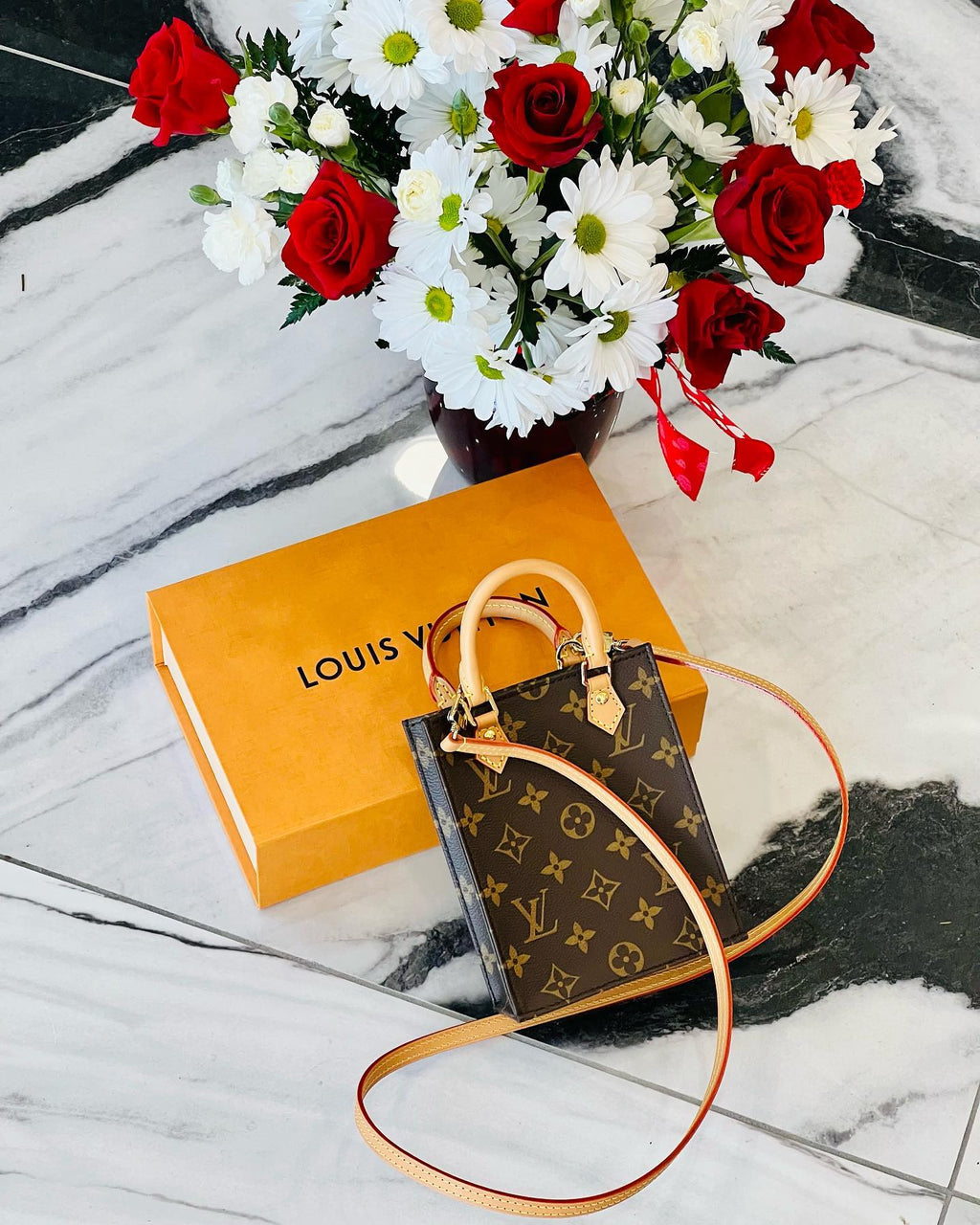 LOUIS VUITTON MONOGRAM PETIT SAC PLAT BAG
