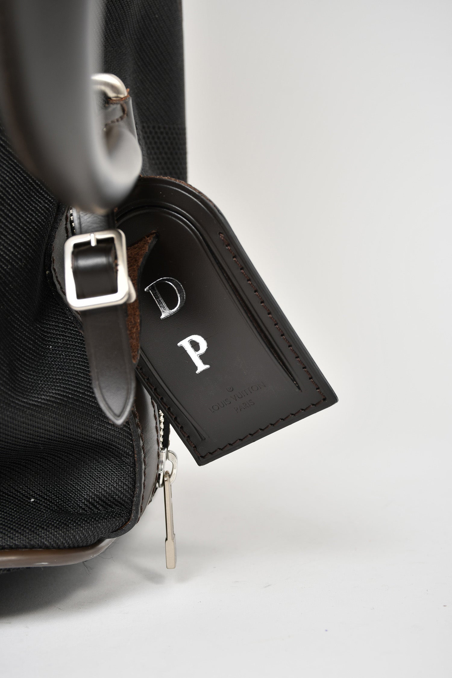 Louis Vuitton 2011 Black Damier Geant Eole 50 Rolling Duffle Bag