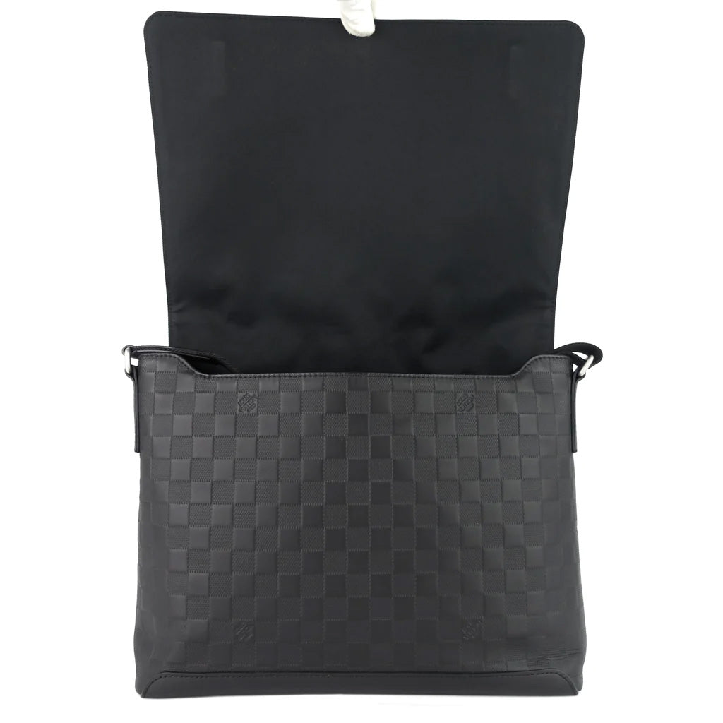 Louis Vuitton Damier Infini Embossed Leather District MM Messenger Bag
