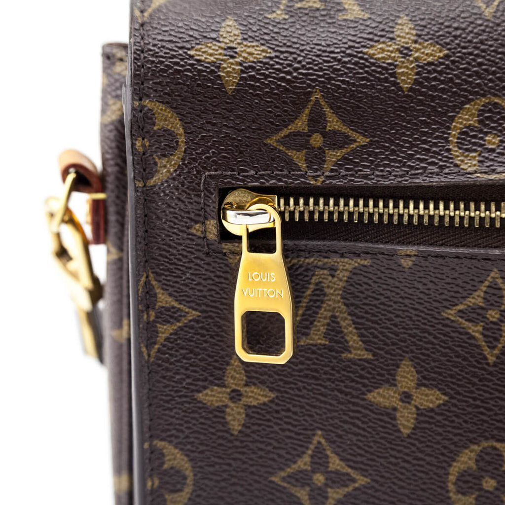 Louis Vuitton Monogram Pochette Metis