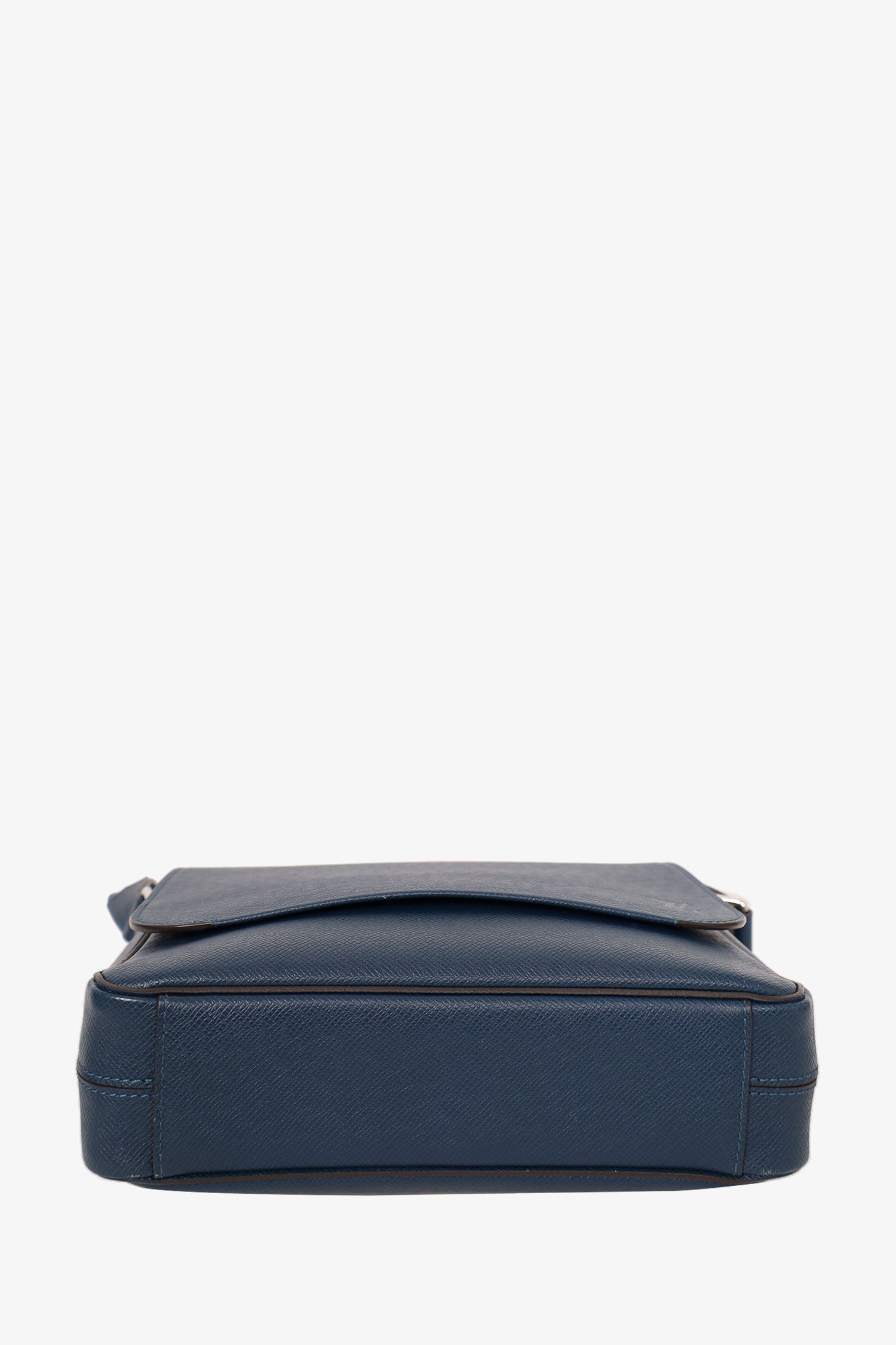 Louis Vuitton Ocean Blue Taiga Leather Messanger Bag